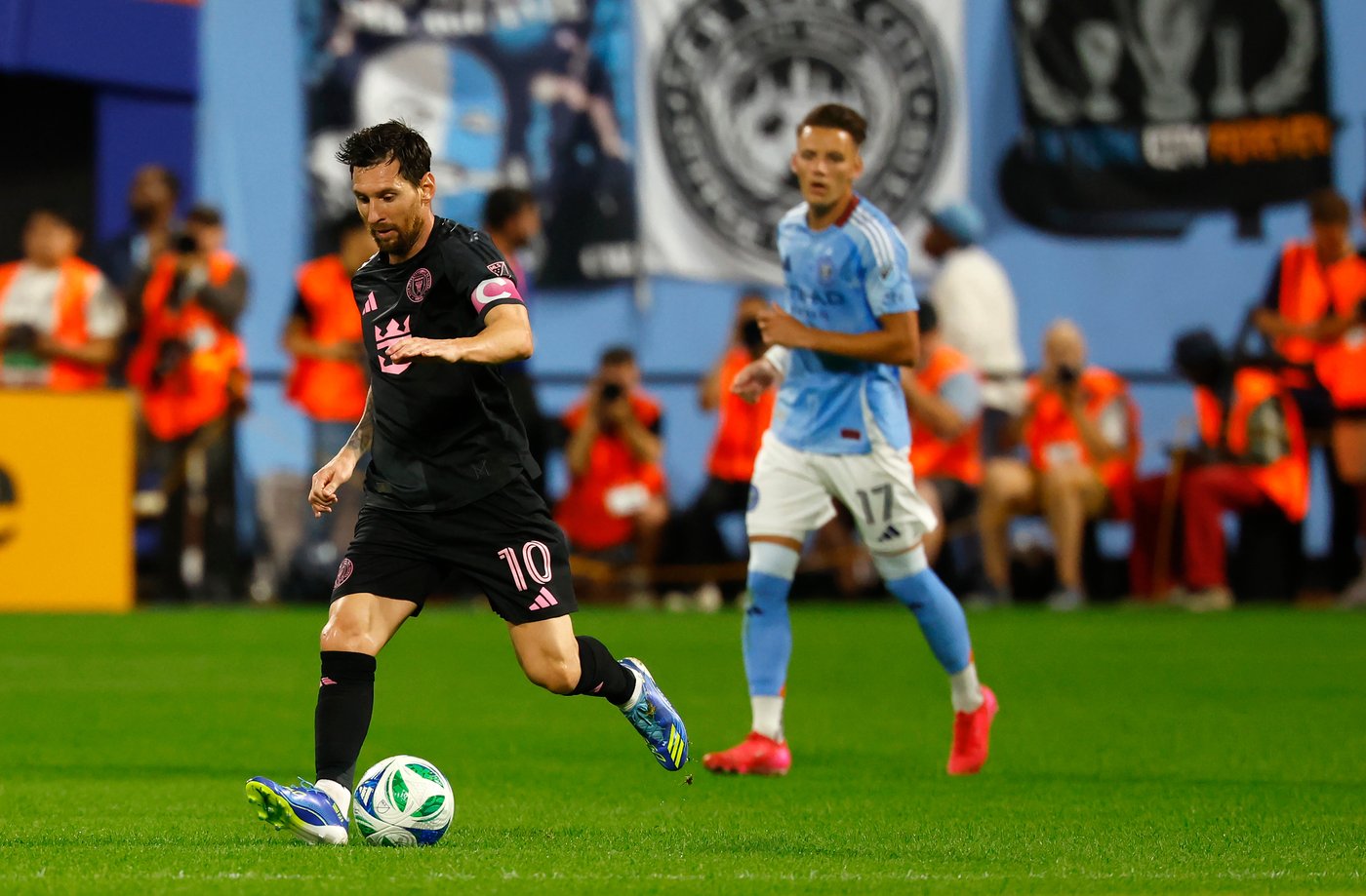Lionel Messi scores 2 goals and Inter Miami clinches playoff spot with 4-0 win over New York City FC | iNFOnews.ca