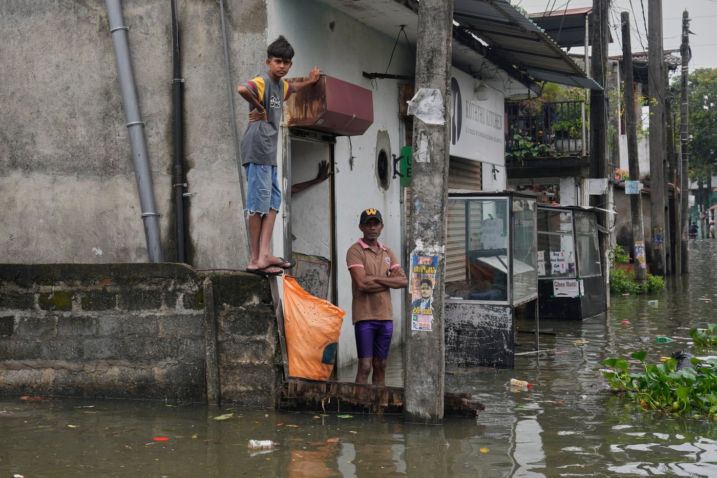 Death toll from floods and mudslides in Sri Lanka rises to 132, with 176 people still missing | iNFOnews.ca