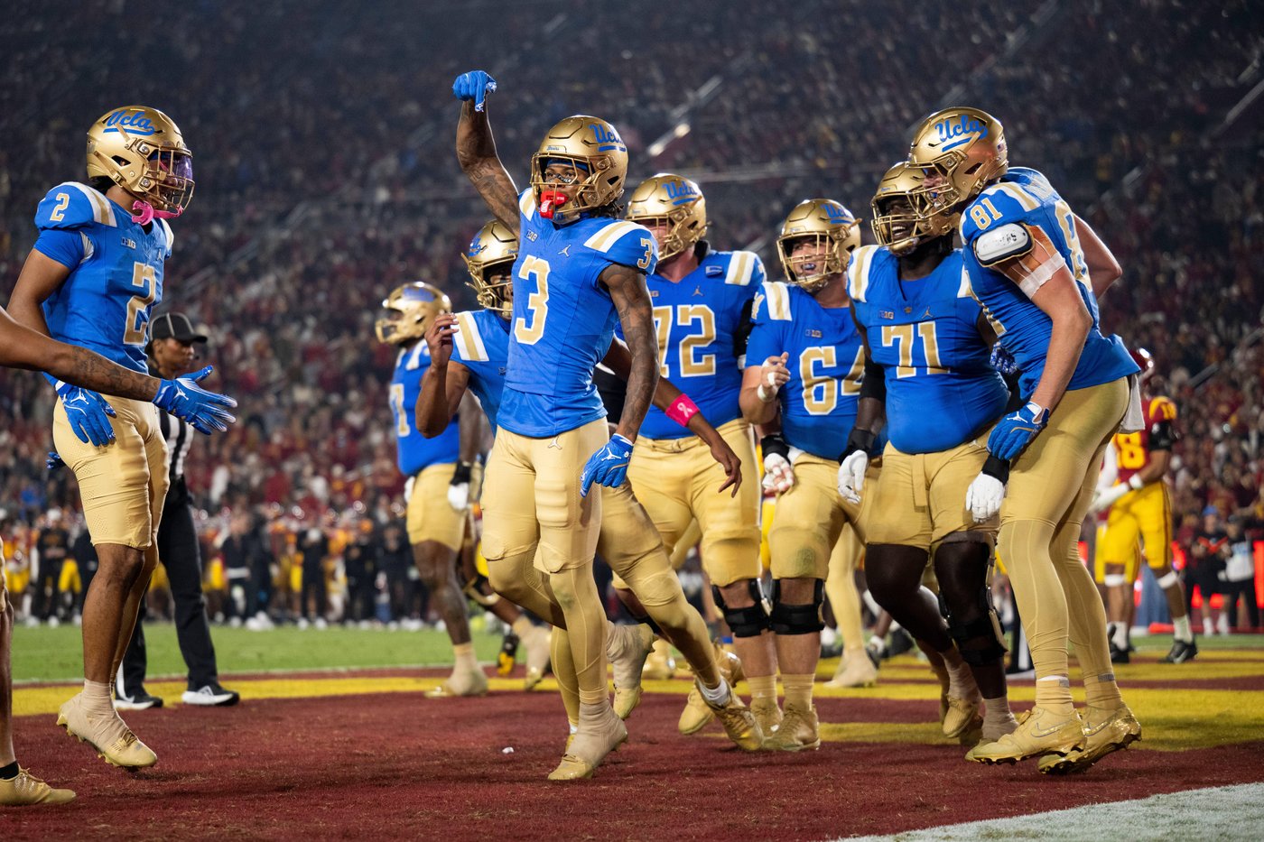Makai Lemon catches big TD pass after benching, and No. 19 USC races past rival UCLA 29-10 | iNFOnews.ca