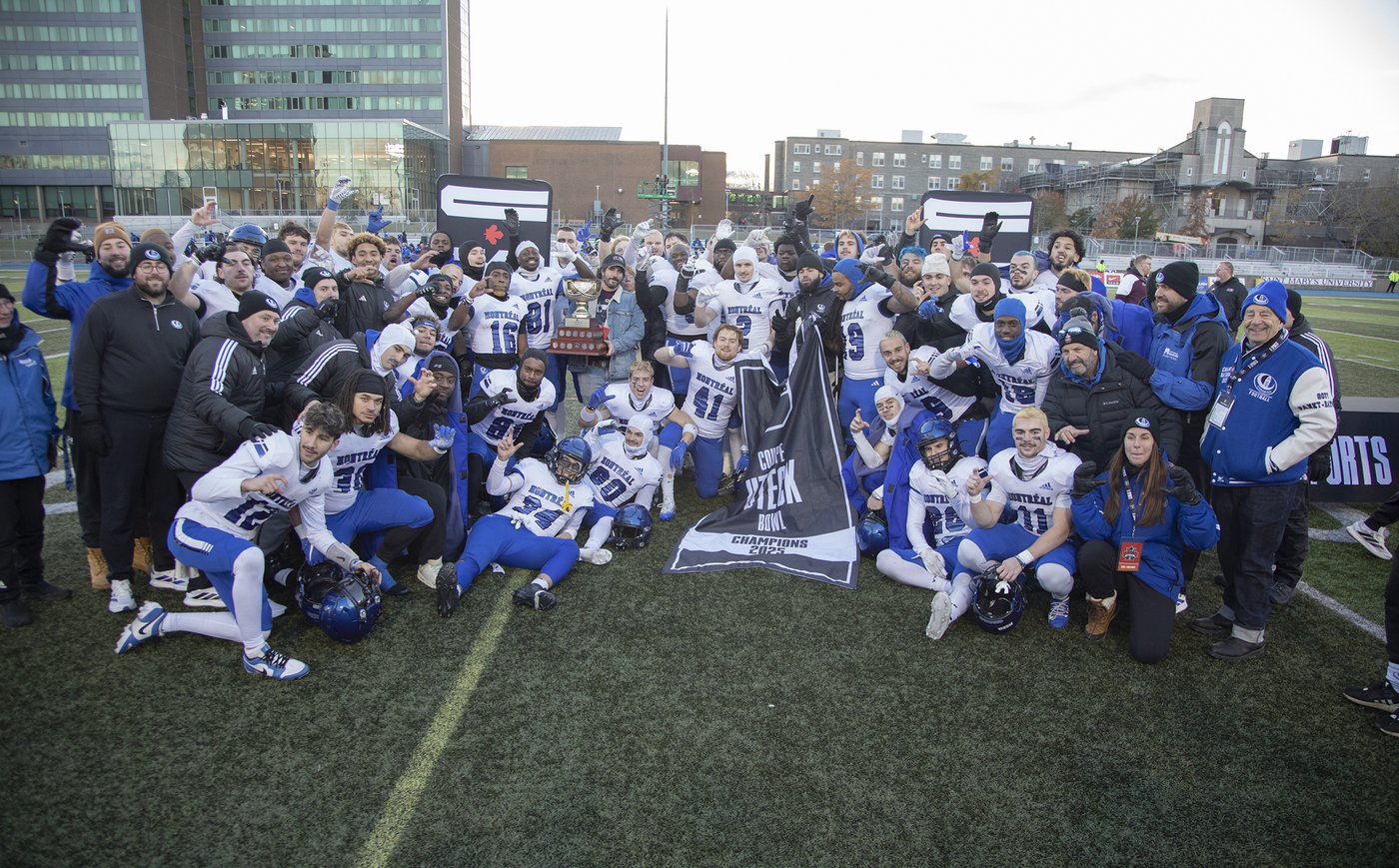 Huskies face Carabins in Vanier Cup final amid star quarterback's cancer diagnosis | iNFOnews.ca