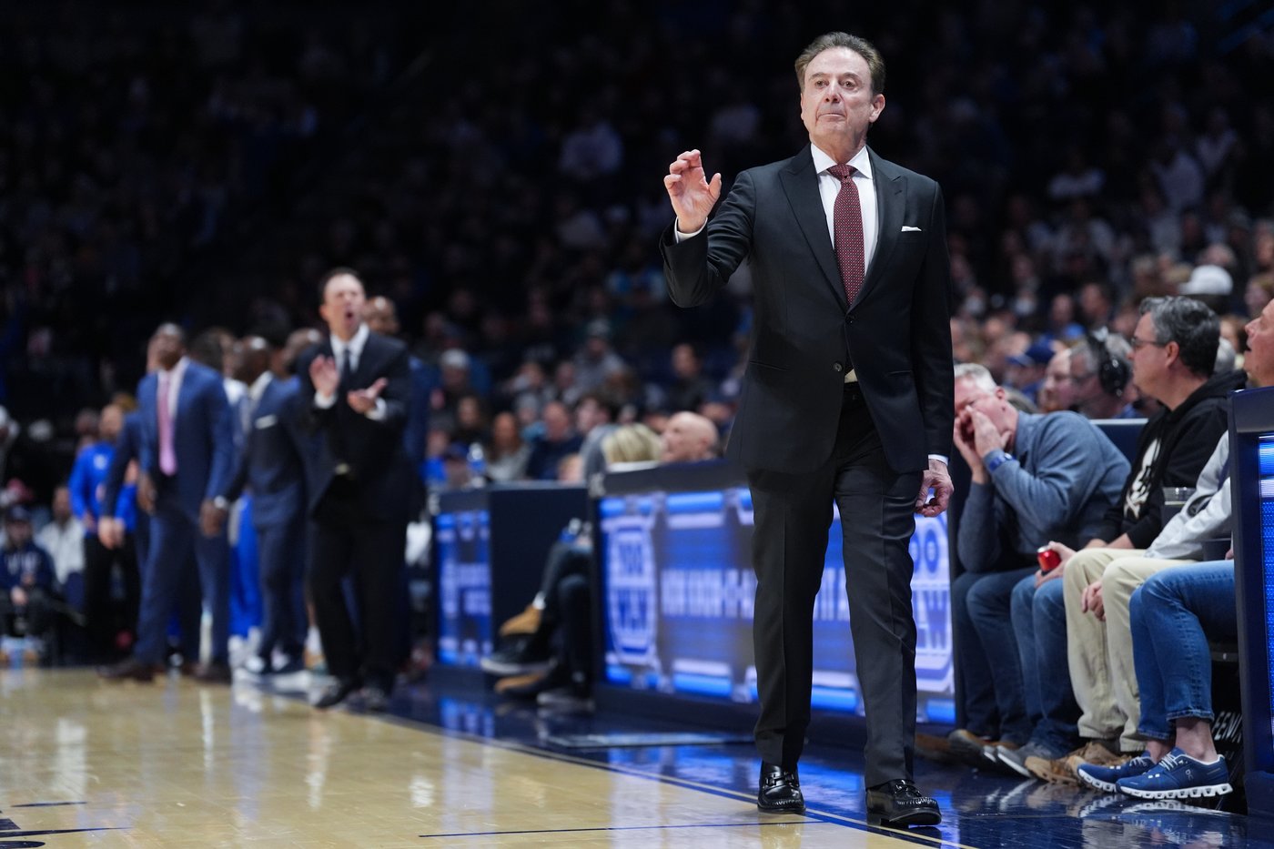 Rick Pitino honored by St. John's for reaching 900 career wins | iNFOnews.ca