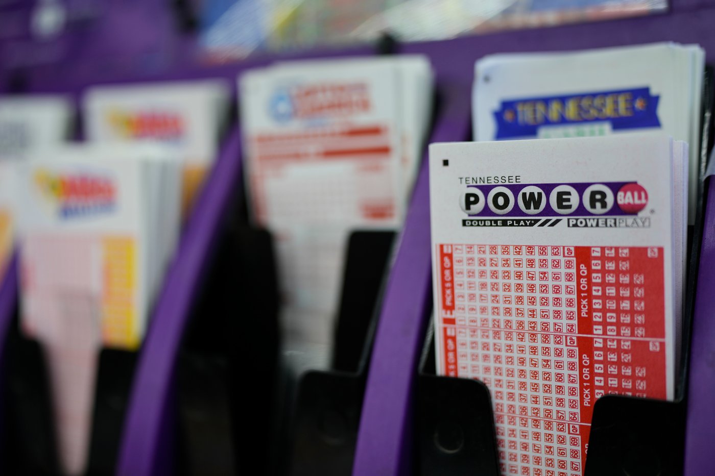 $1.6B Powerball jackpot to be drawn Monday, but the odds still aren't in your favor | iNFOnews.ca