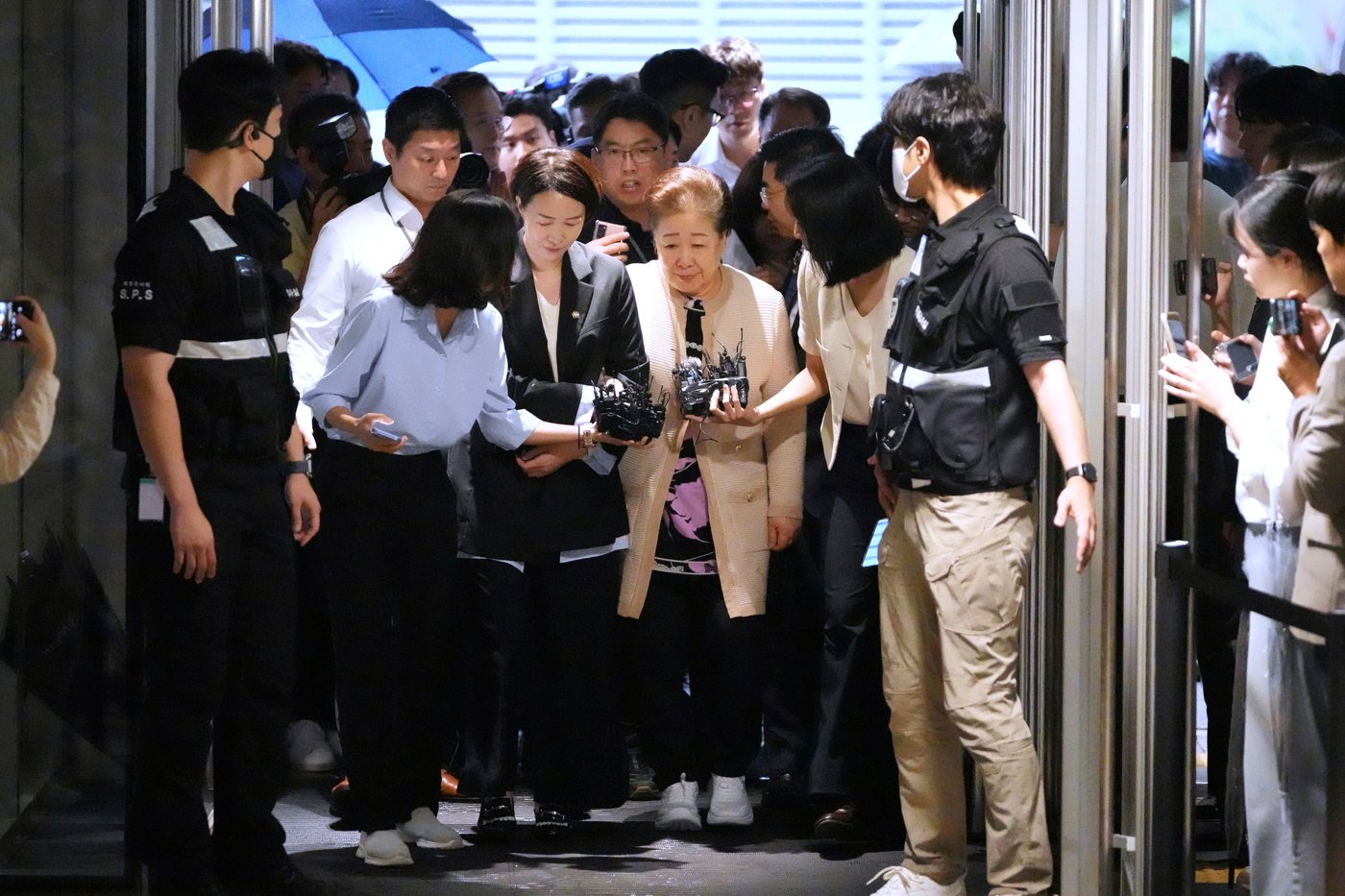 Unification Church leader questioned about alleged bribery of South Korea's former first lady | iNFOnews.ca