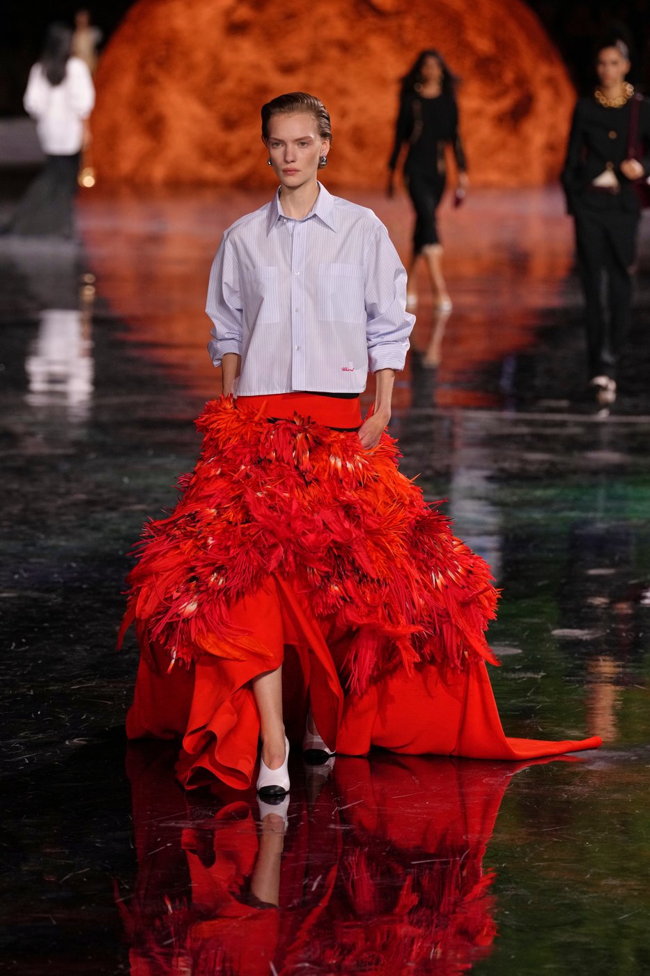Showmanship returns at Chanel as designer Blazy debuts under a sky of planets | iNFOnews.ca