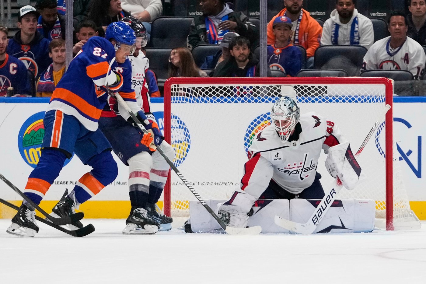 Protas has 2 goals and an assist as Capitals beat Islanders 4-2 | iNFOnews.ca
