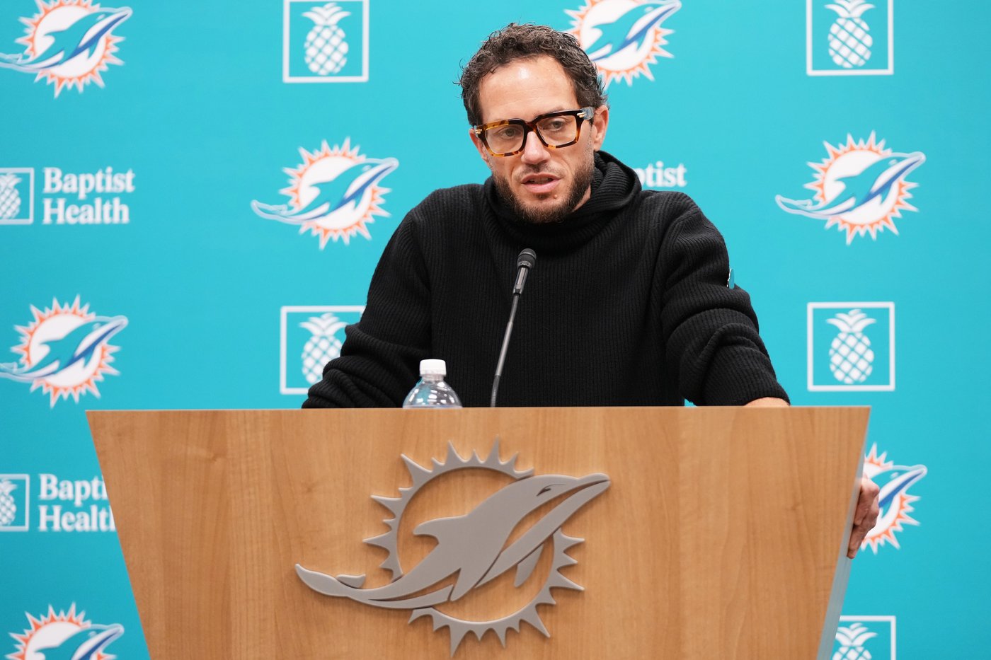 Titans continue coaching search interviewing former Dallas coach Jason Garrett, AP source says | iNFOnews.ca