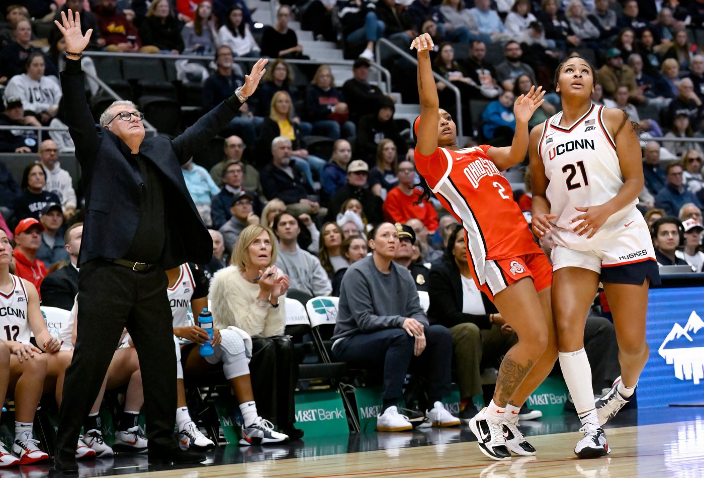 Sarah Strong's double-double leads top-ranked UConn past Ohio State 100-68 | iNFOnews.ca Sarah Strong's double-double leads top-ranked UConn past Ohio State 100-68 | iNFOnews.ca