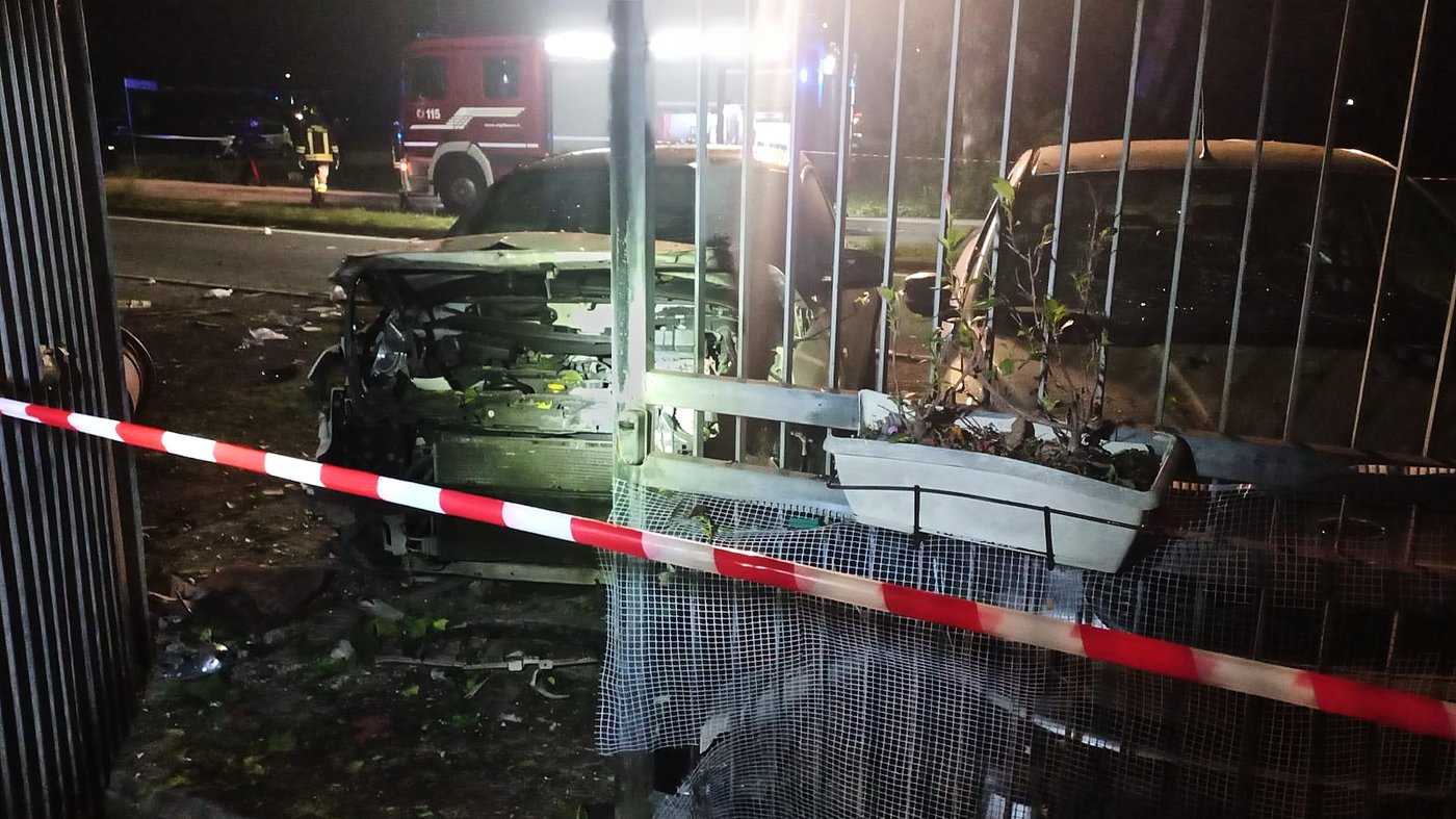 Italy's anti-Mafia police investigate after a journalist's car explodes | iNFOnews.ca Italy's anti-Mafia police investigate after a journalist's car explodes | iNFOnews.ca