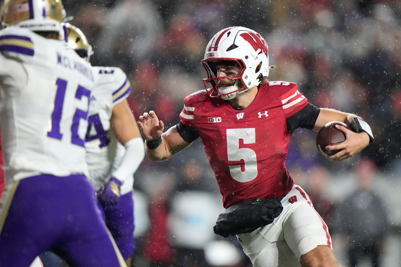 No. 2 Indiana tries to complete a 2nd straight perfect home season when Wisconsin visits | iNFOnews.ca