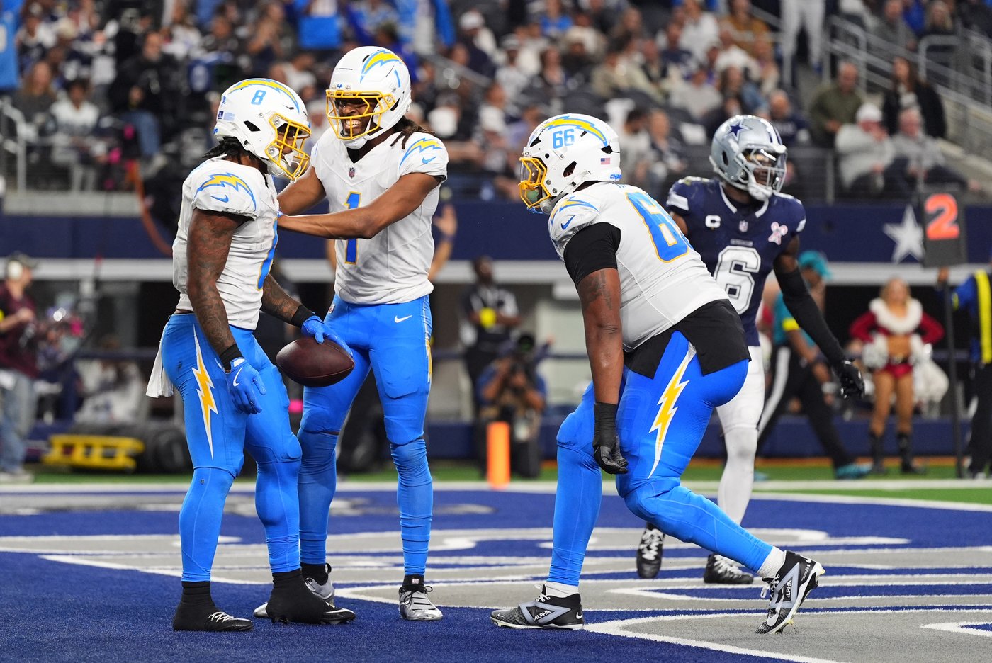 Fantasy plays: Players to start and sit for NFL Week 17 | iNFOnews.ca