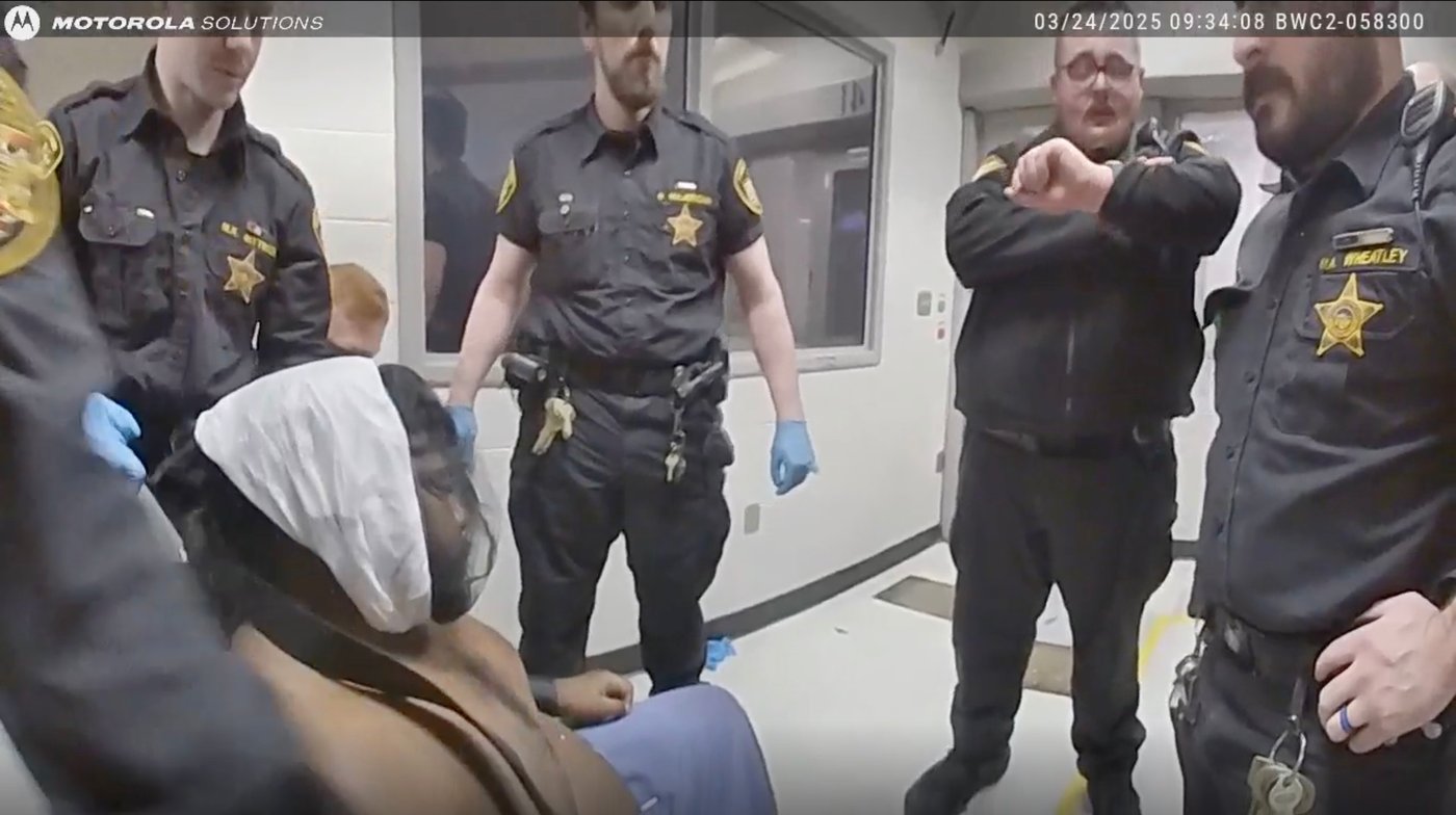 Ohio county agrees to $7M settlement over man's death after jail guards restrained him, family says | iNFOnews.ca
