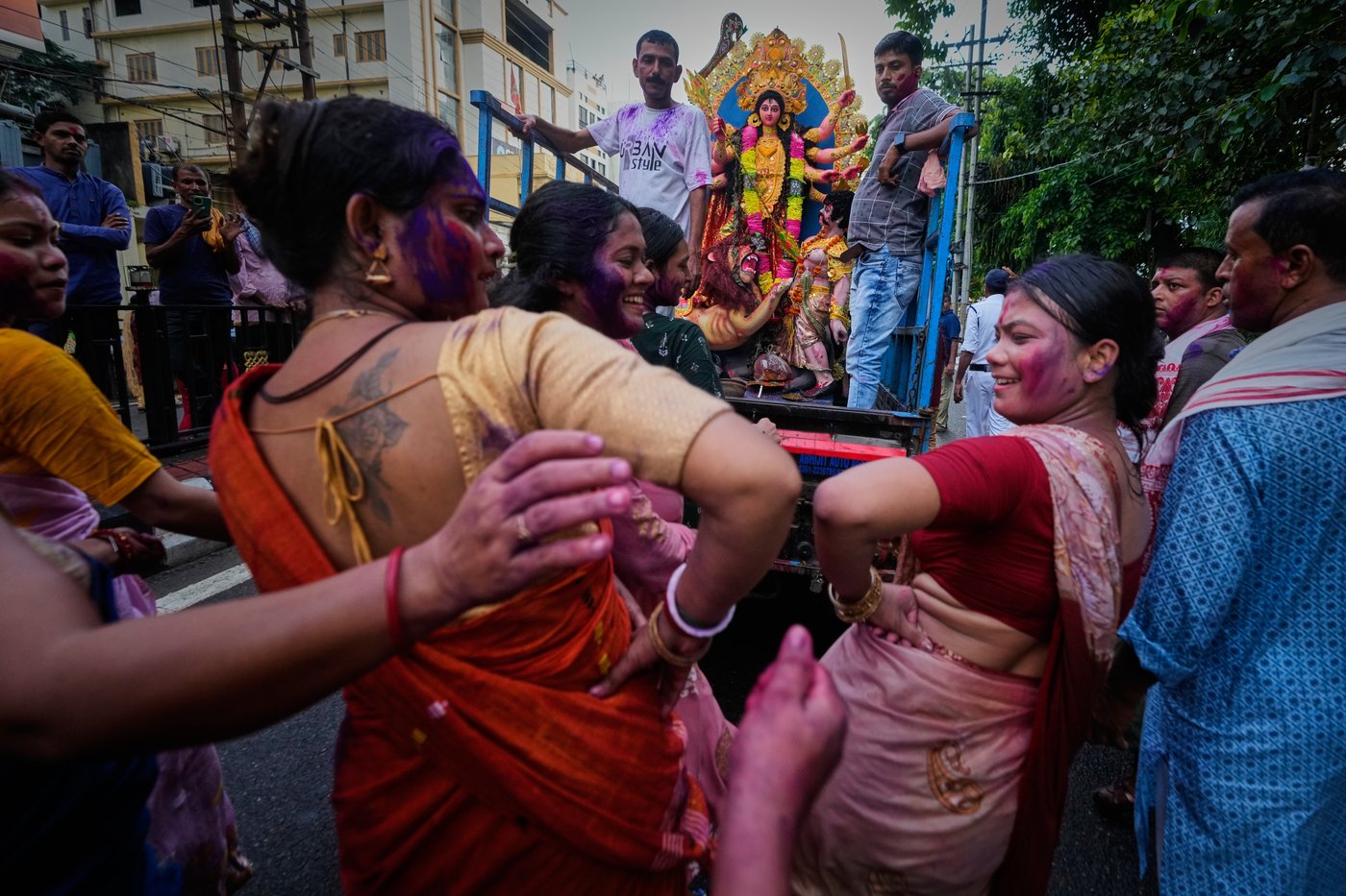 Hindu festival photos are about fire and water, good and evil - simple but universal concepts | iNFOnews.ca