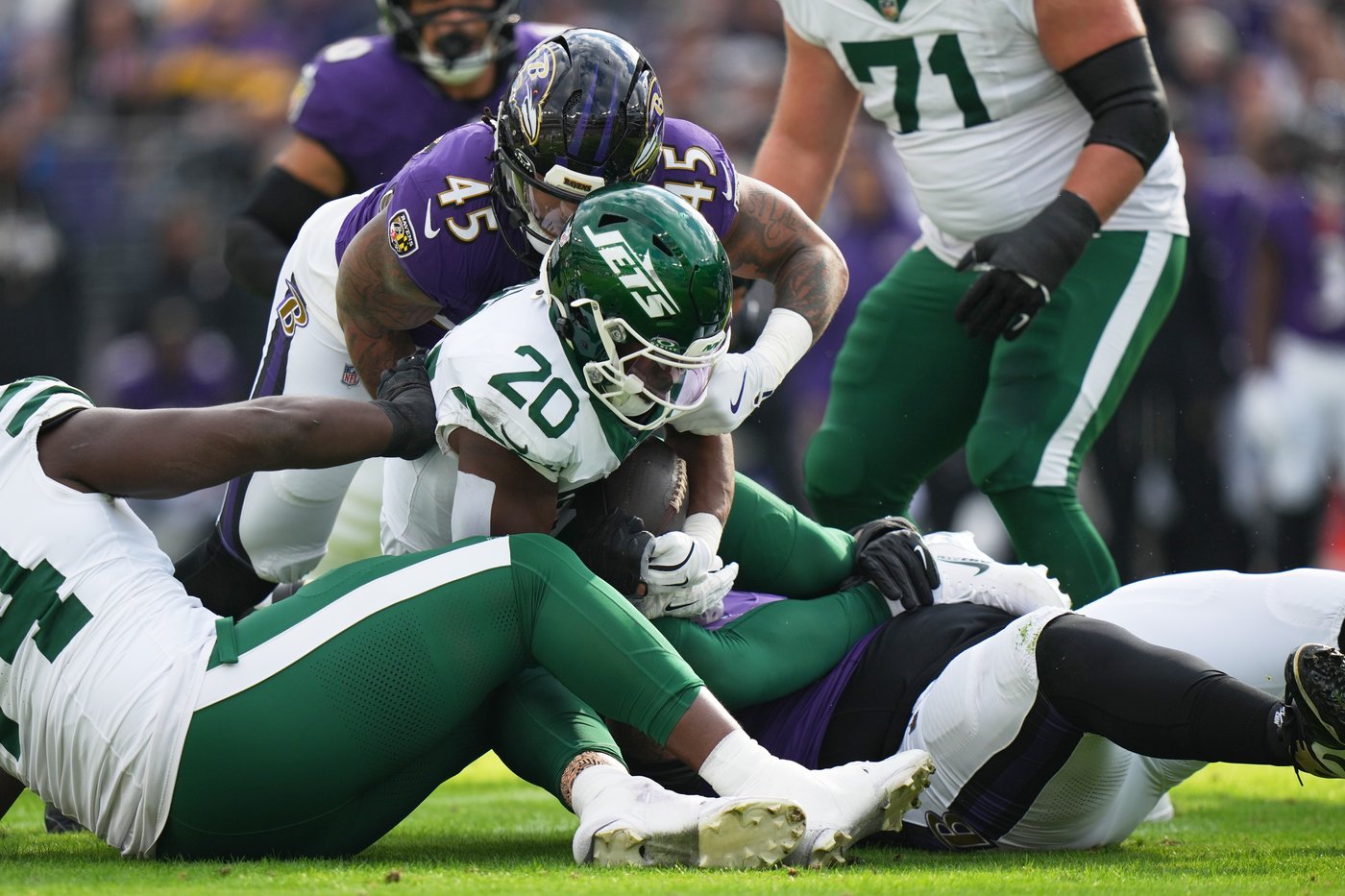 Jets' failed fourth-down gamble proves pivotal in 23-10 loss to Ravens | iNFOnews.ca