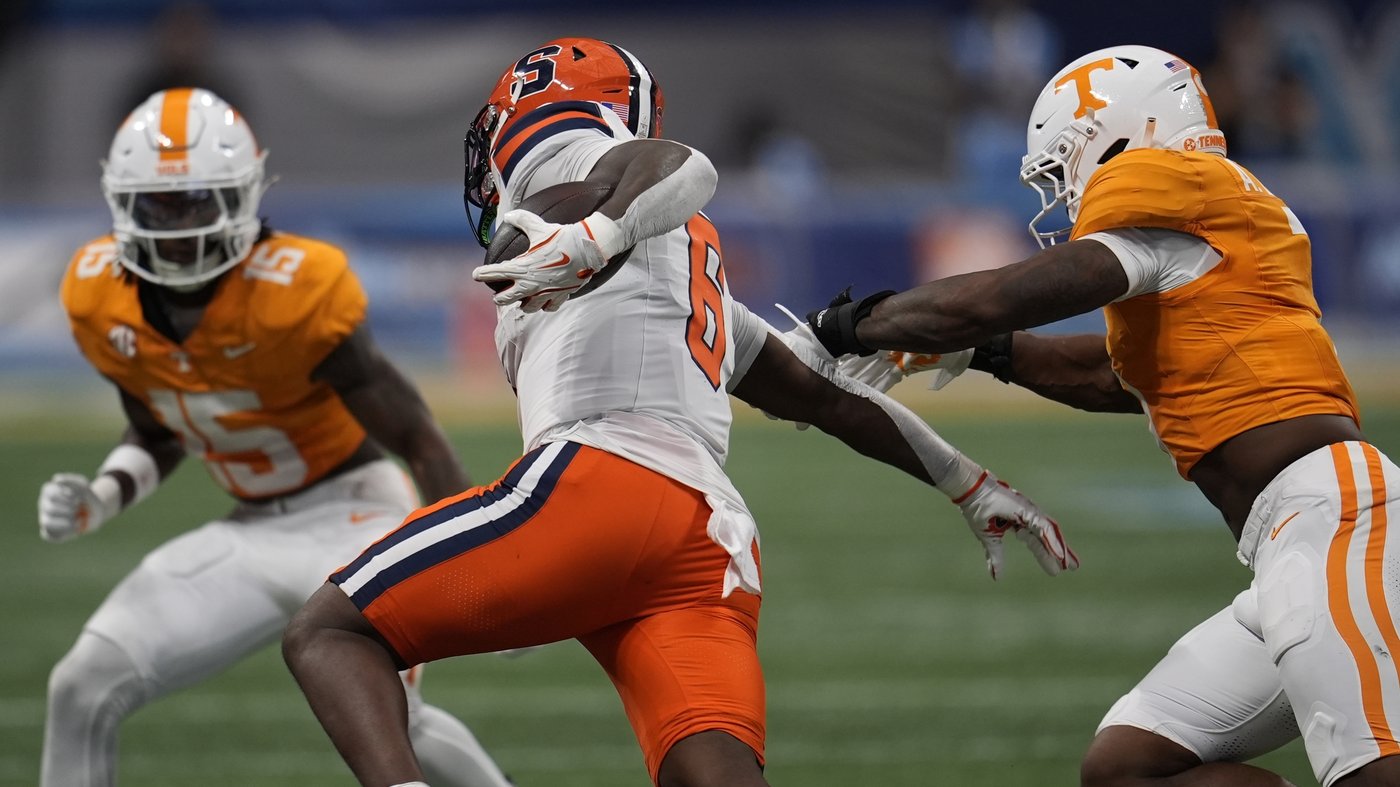 Aguilar passes for 3 touchdowns as No. 24 Tennessee beats Syracuse 45-26 in season opener | iNFOnews.ca Aguilar passes for 3 touchdowns as No. 24 Tennessee beats Syracuse 45-26 in season opener | iNFOnews.ca