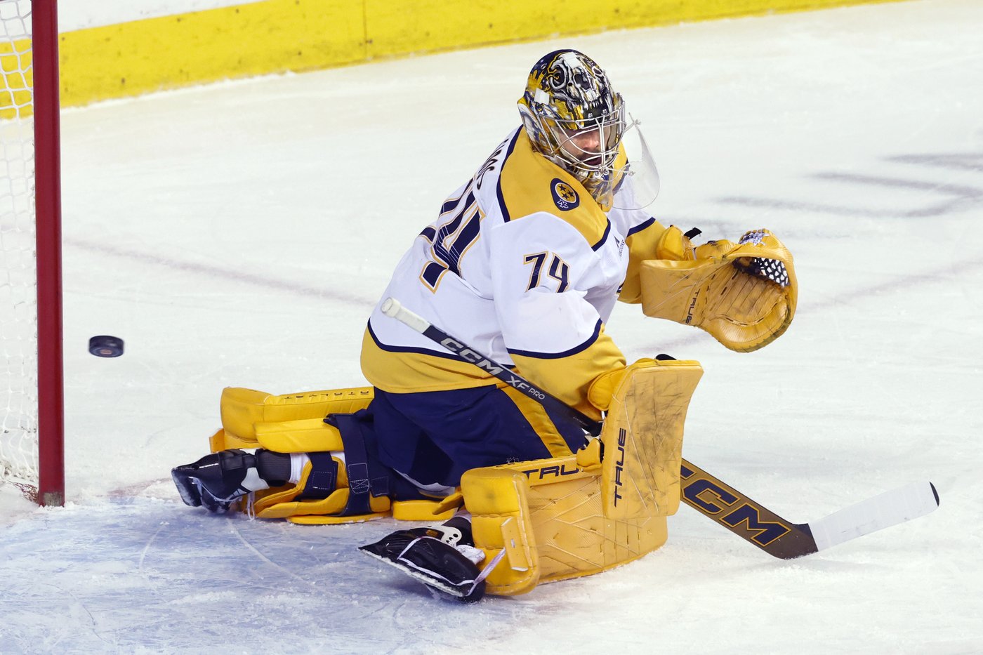 Hague burns Flames with late goal as Predators net 4-3 victory | iNFOnews.ca