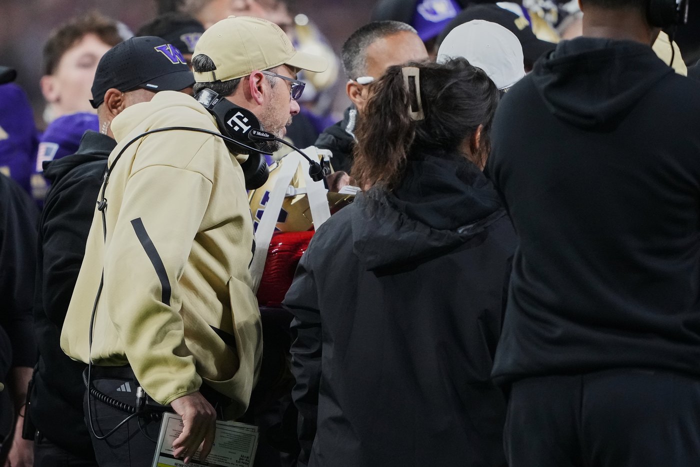 Adam Mohammed rushes for career-high 3 touchdowns, Washington trounces Purdue 49-13 | iNFOnews.ca