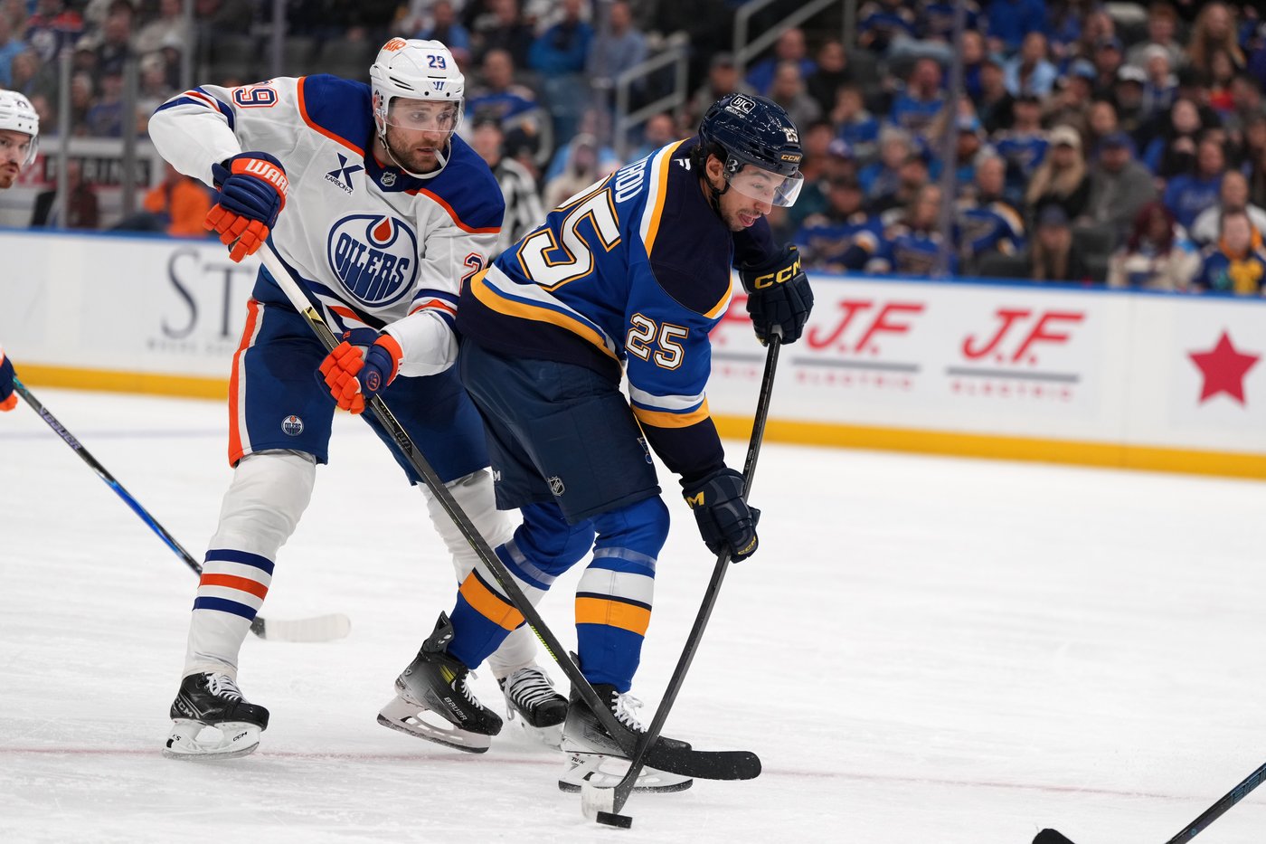 Dvorsky scores his 1st NHL goal as the Blues stop a 7-game slide by edging the Oilers 3-2 | iNFOnews.ca Dvorsky scores his 1st NHL goal as the Blues stop a 7-game slide by edging the Oilers 3-2 | iNFOnews.ca