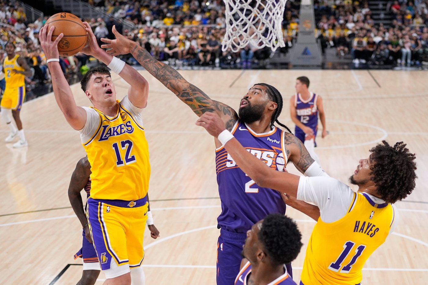 Lakers lose their preseason opener 103-81 to Suns with LeBron James, Luka Doncic sitting out | iNFOnews.ca