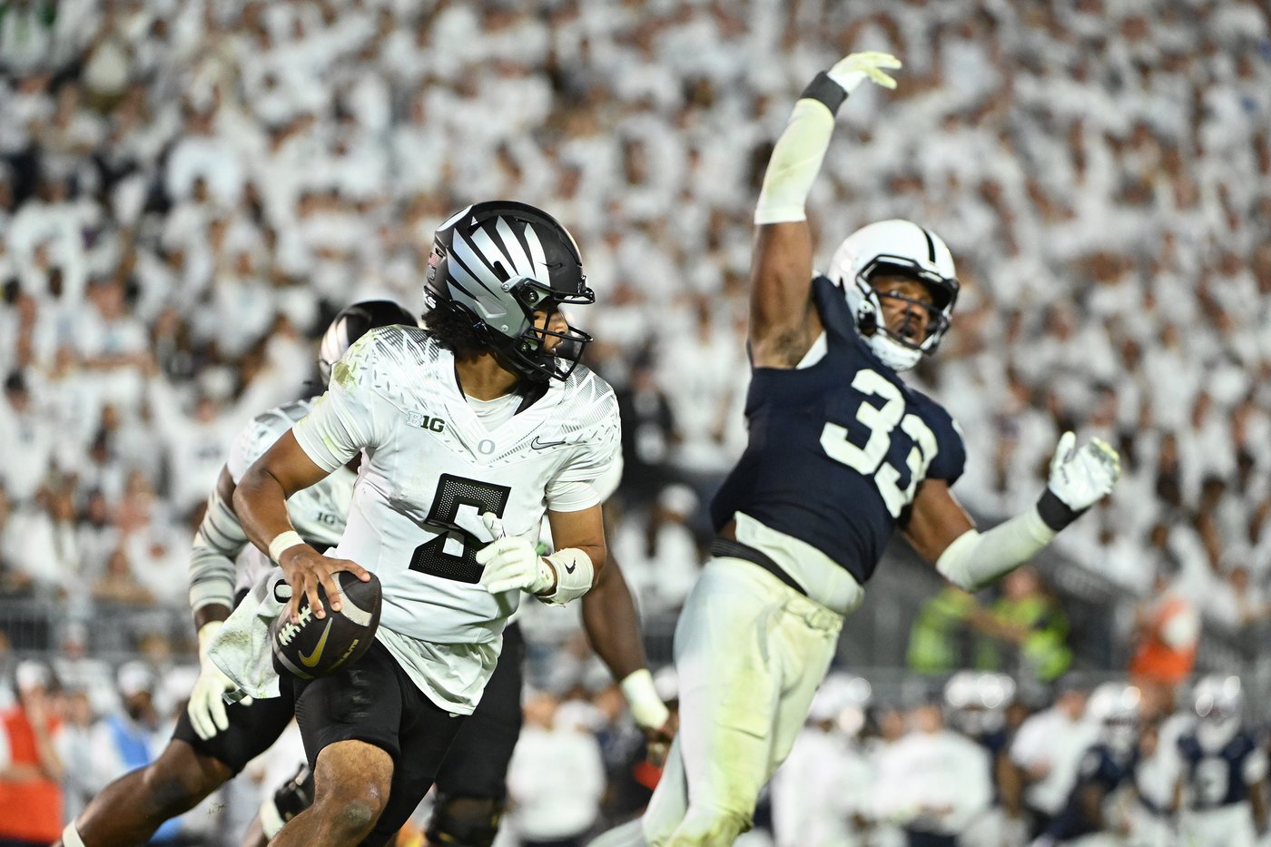 No. 2 Oregon rolling behind latest transfer QB in Dante Moore after standout effort at Penn State | iNFOnews.ca