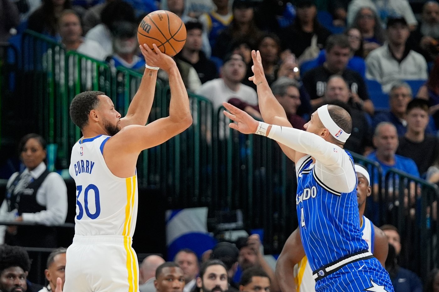 Stephen Curry passes Vince Carter on NBA's all-time scoring list, moves into 22nd place | iNFOnews.ca