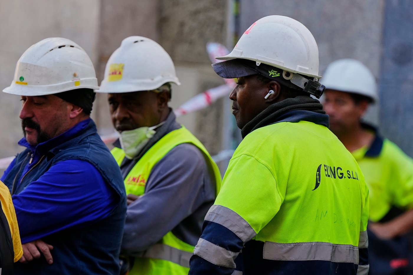 Death toll in Madrid building collapse rises to 4 after 2 more bodies recovered | iNFOnews.ca