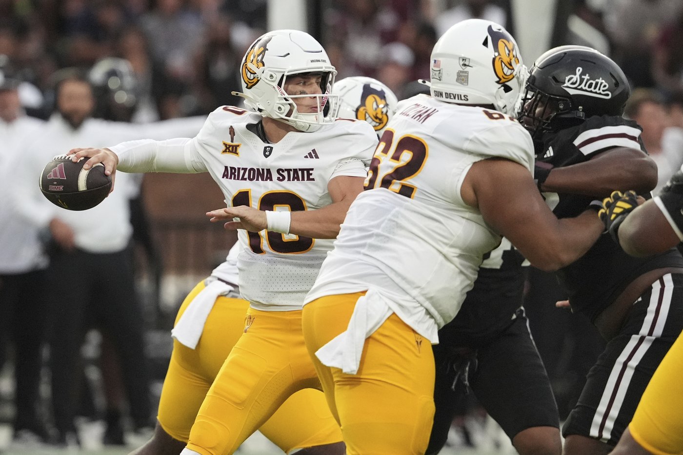 Mississippi State slips past No. 12 Arizona State 24-20 on late TD pass | iNFOnews.ca