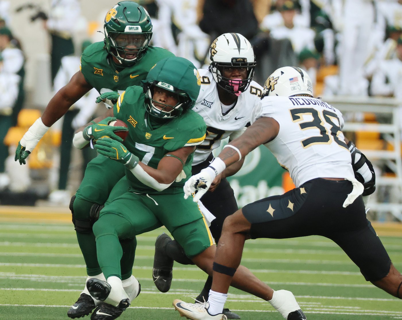 Sawyer Robertson throws for 3 TDs, Caden Knighten rushes for 104 yards and Baylor beats UCF 30-3 | iNFOnews.ca Sawyer Robertson throws for 3 TDs, Caden Knighten rushes for 104 yards and Baylor beats UCF 30-3 | iNFOnews.ca