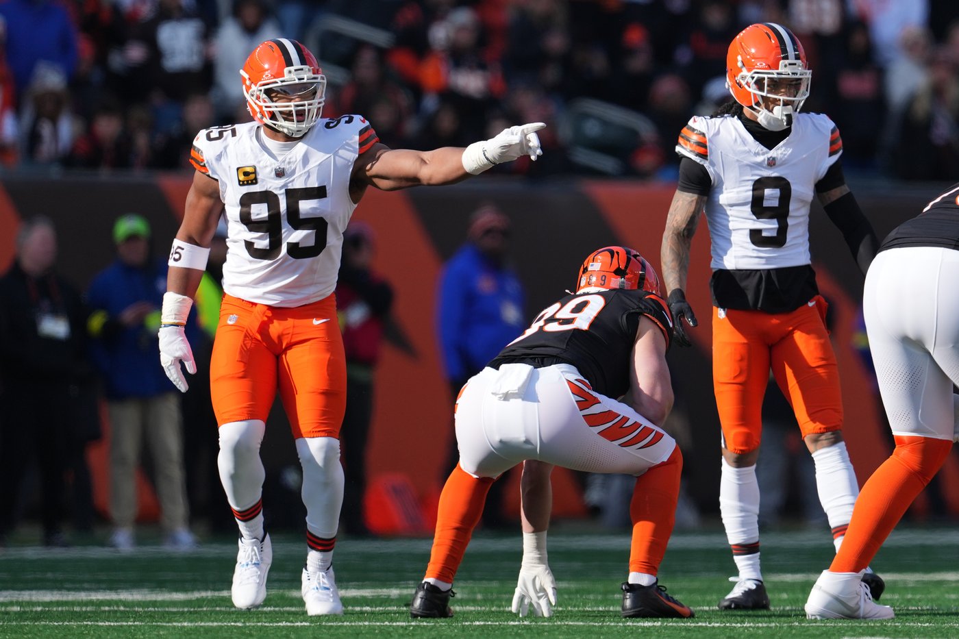 Myles Garrett sets NFL single-season sack record with 23rd sack | iNFOnews.ca