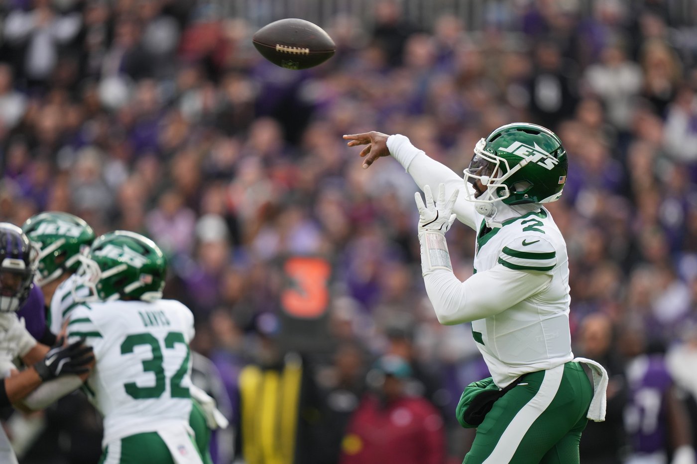 Jets' failed fourth-down gamble proves pivotal in 23-10 loss to Ravens | iNFOnews.ca