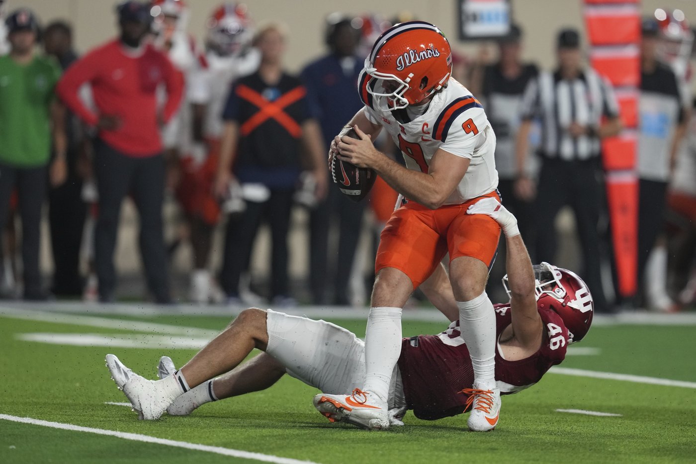 No. 19 Indiana takes control quickly and overwhelms No. 9 Illinois in 63-10 victory | iNFOnews.ca