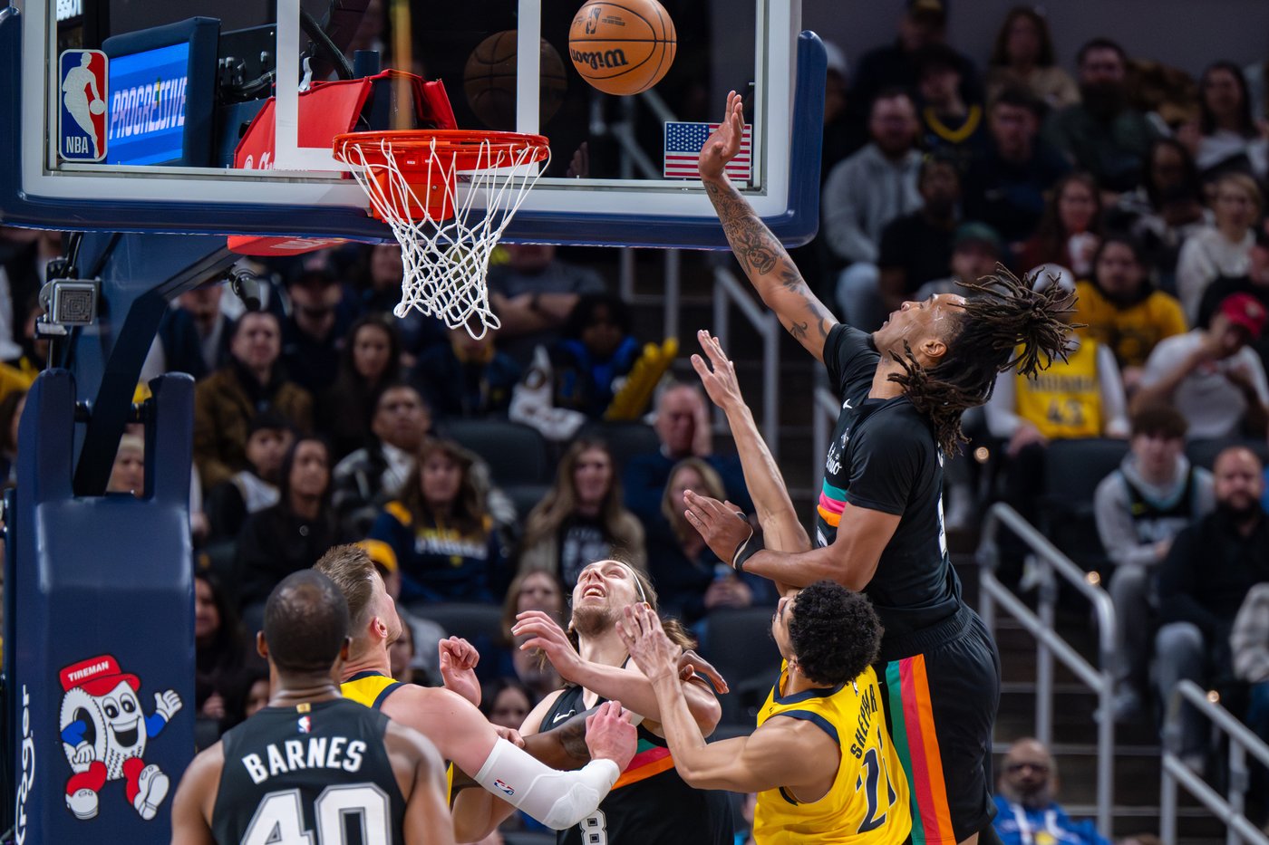 Spurs beat free-falling Pacers 123-113 without Wembanyama | iNFOnews.ca