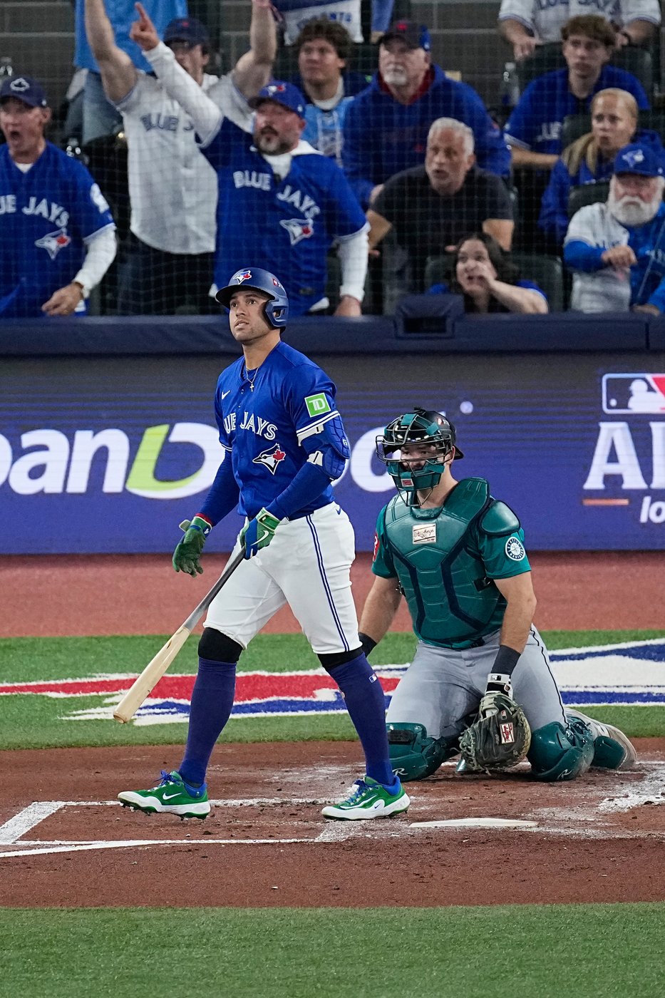 George Springer hits 21st postseason homer, passes Derek Jeter and is 5th on career list | iNFOnews.ca