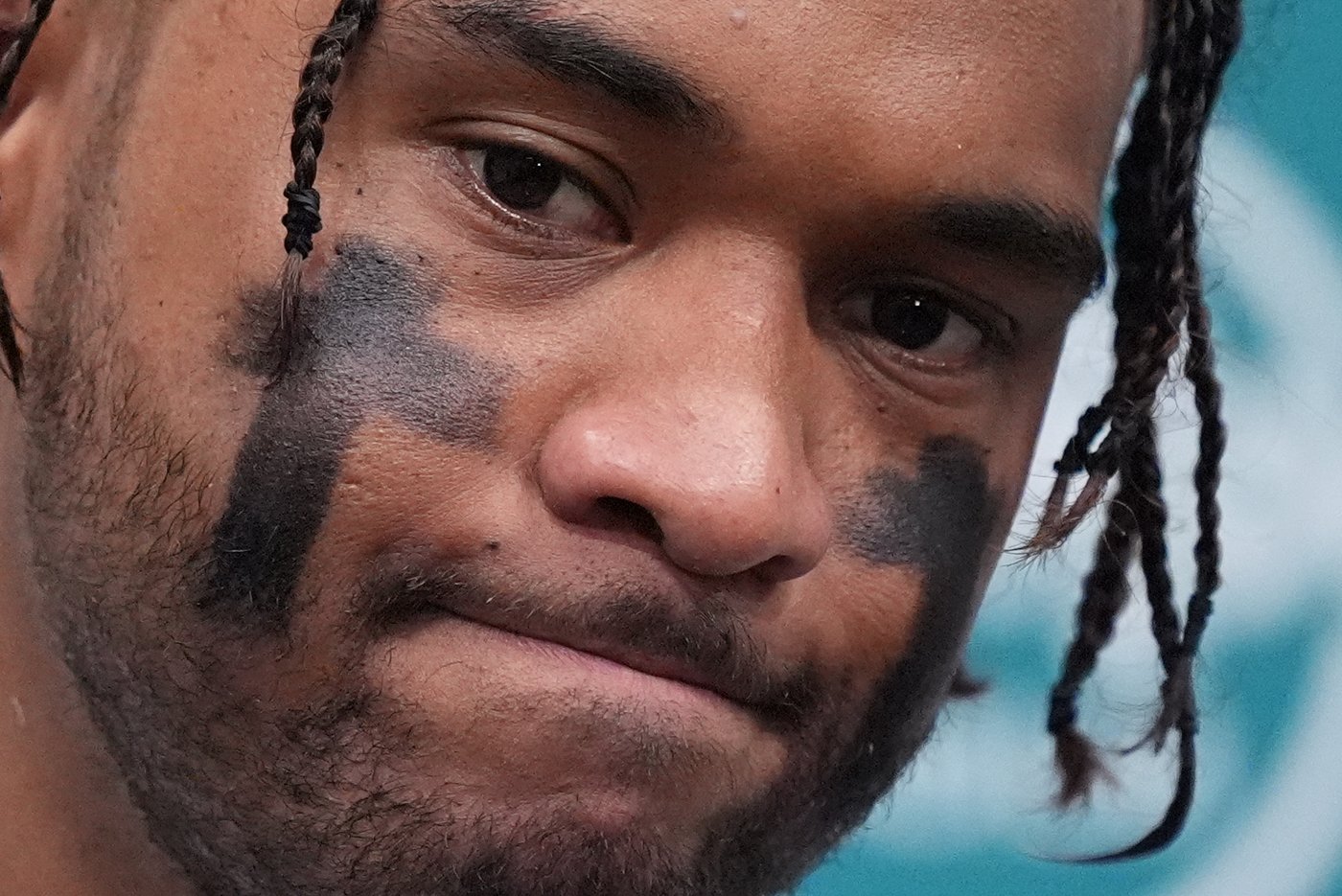 Miami fans boo as another last-minute loss leaves Dolphins reeling, and nobody is happy | iNFOnews.ca