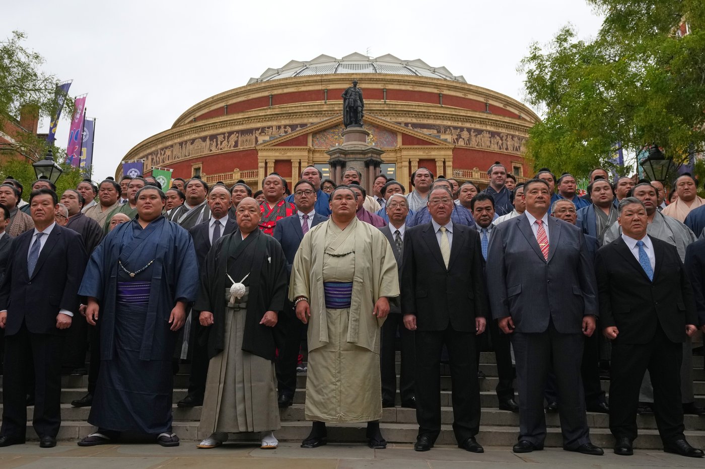 Photos show Sumo wrestlers bring 1,500 years of tradition to London's Royal Albert Hall | iNFOnews.ca