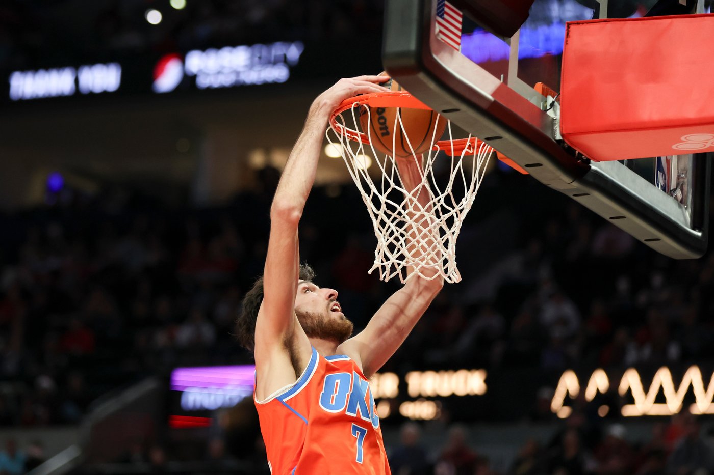 Gilgeous-Alexander scores 26, Thunder hold on to beat Trail Blazers 123-115 | iNFOnews.ca