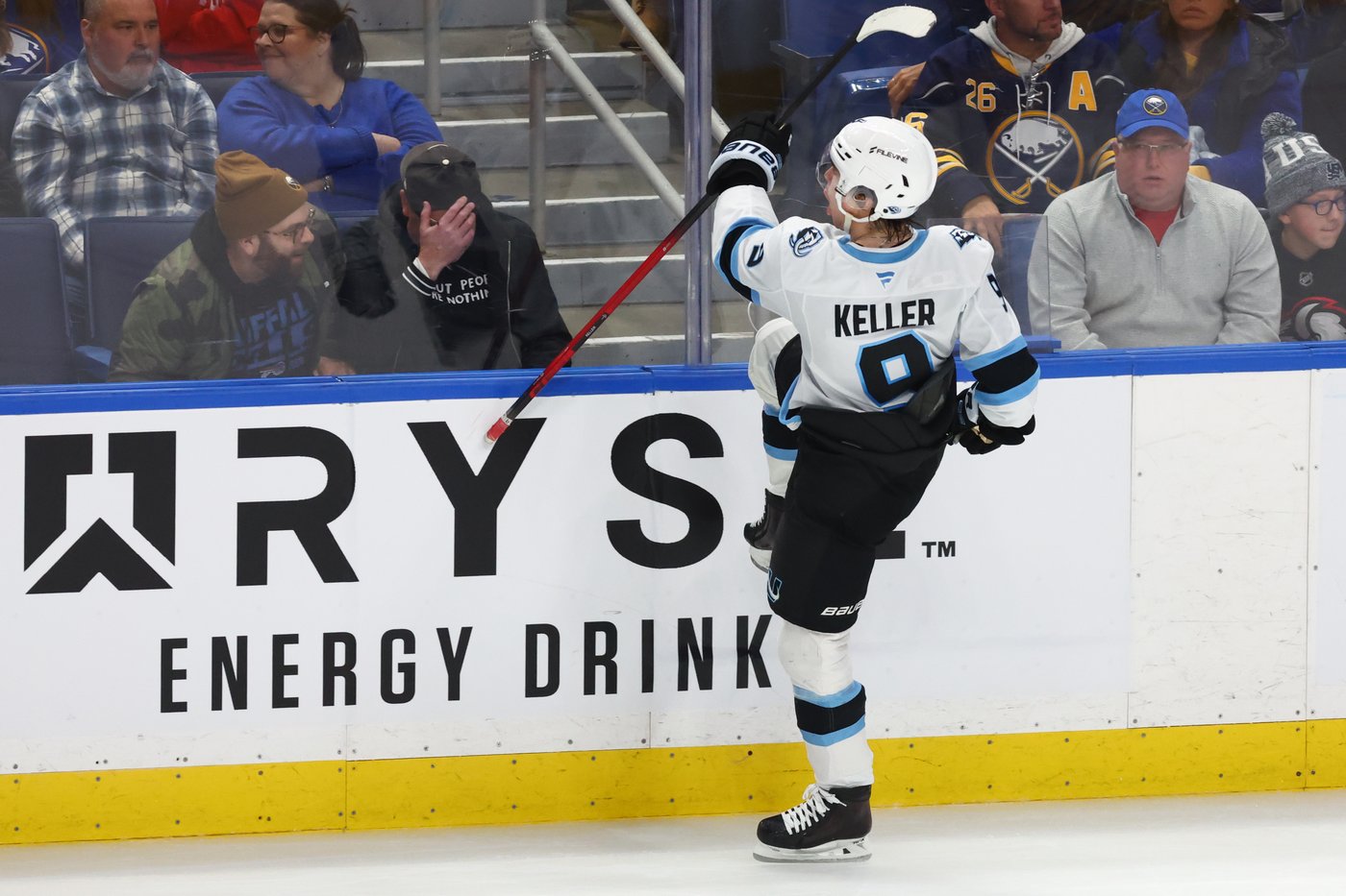 DeSimone scores go-ahead goal in 3rd and Mammoth beat slumping Rangers 3-2 to stop 4-game skid | iNFOnews.ca