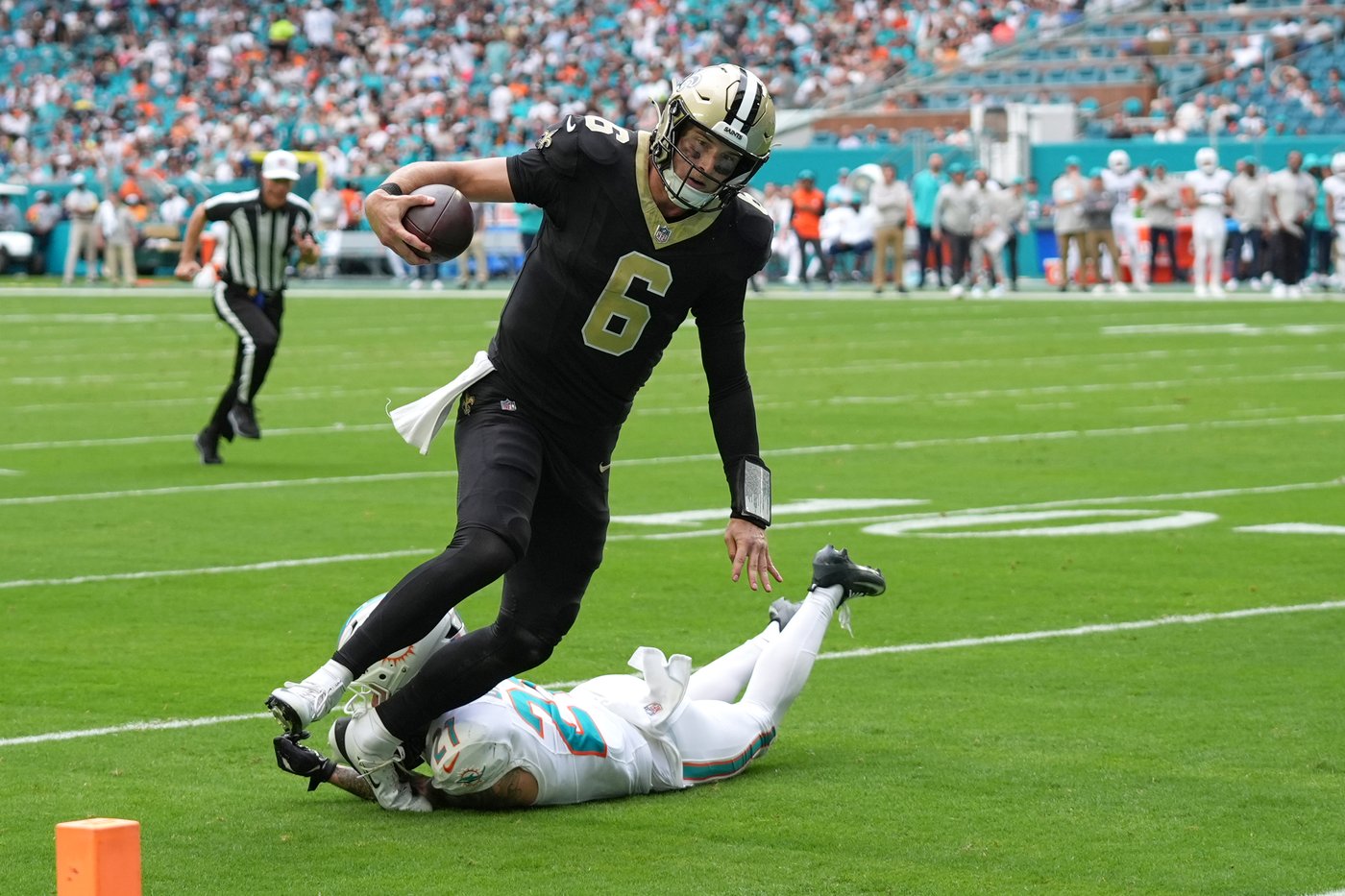 Achane rushes for 134 yards and a TD to help Dolphins edge Saints 21-17 for 3rd straight win | iNFOnews.ca Achane rushes for 134 yards and a TD to help Dolphins edge Saints 21-17 for 3rd straight win | iNFOnews.ca