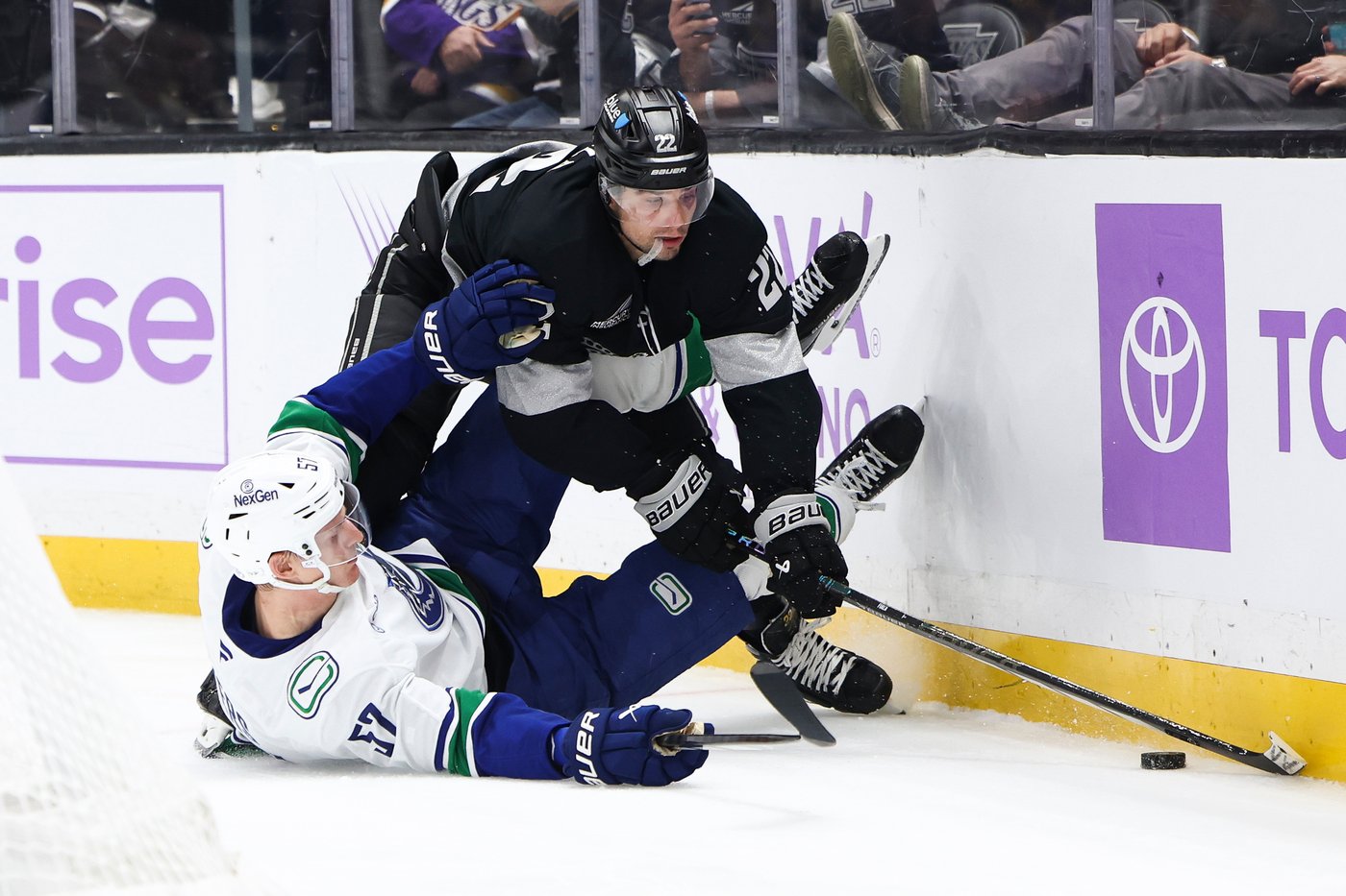 Kempe scores in overtime, Forsberg makes 19 saves in Kings' 2-1 win over Canucks | iNFOnews.ca