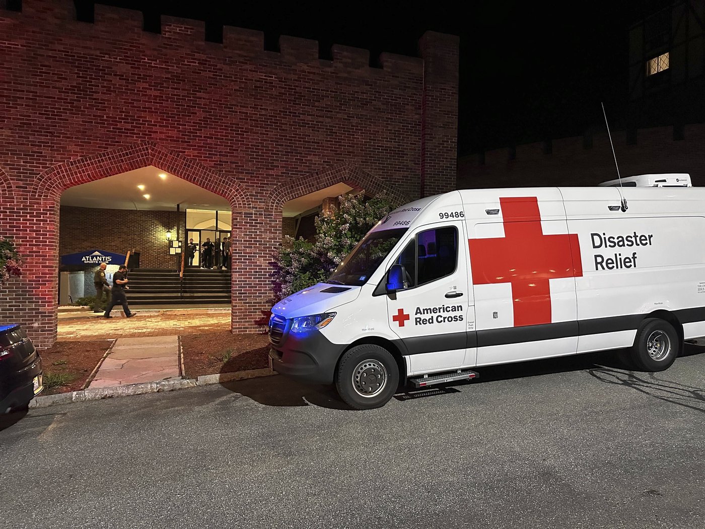 New Hampshire country club shooting leaves 1 dead and several wounded. Suspect in custody | iNFOnews.ca
