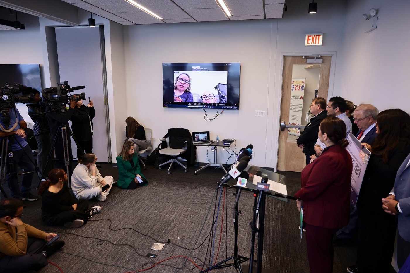 Judge rules immigration detention of Chicago man with daughter battling cancer is illegal | iNFOnews.ca Judge rules immigration detention of Chicago man with daughter battling cancer is illegal | iNFOnews.ca