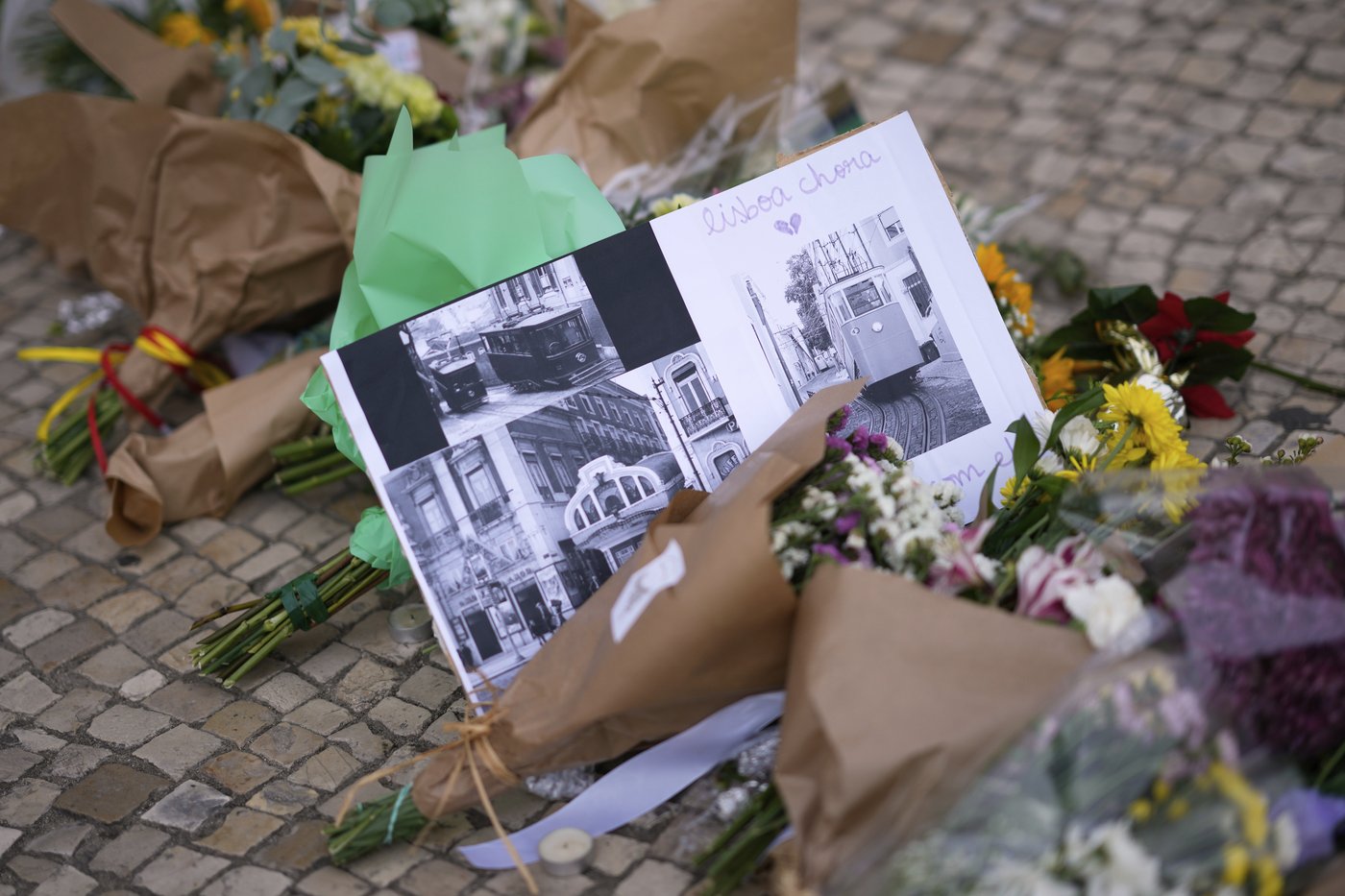 Portuguese victims of streetcar crash mourned by colleagues, friends and local residents | iNFOnews.ca