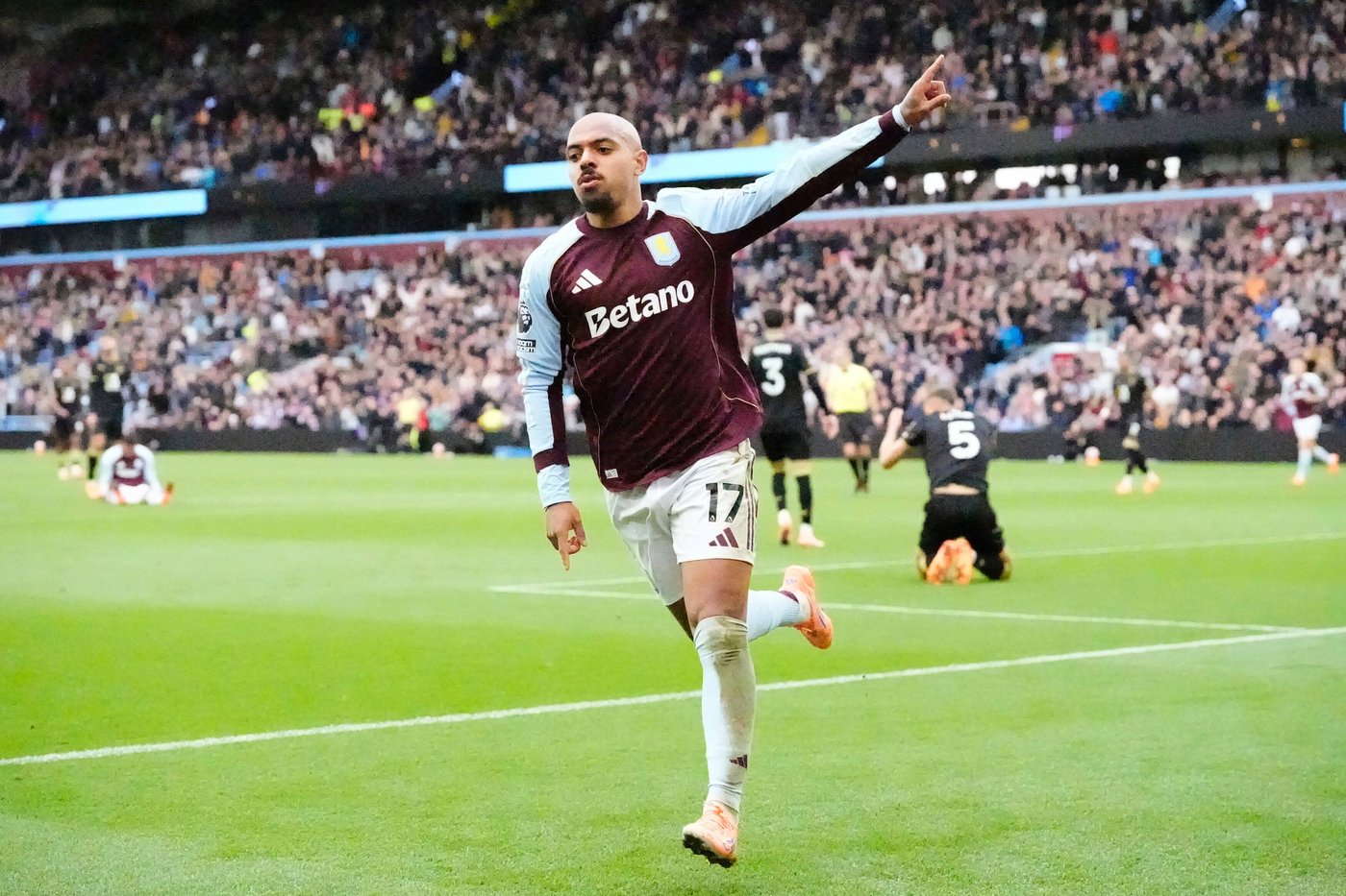 Haaland scores again and Rodri gets another injury in Man City's win at Brentford in Premier League | iNFOnews.ca