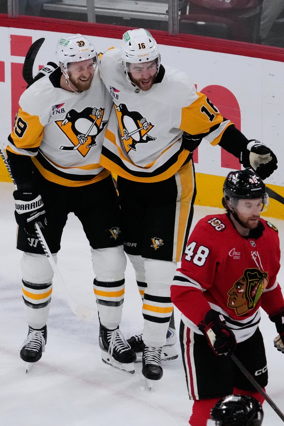 Brazeau has hat trick, Rust scores twice as Penguins rout Blackhawks 7-3 | iNFOnews.ca