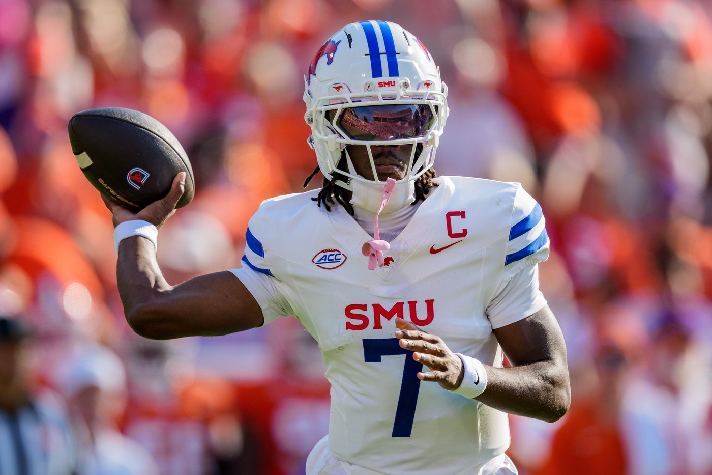 Kevin Jennings throws 2 TD passes as SMU avenges ACC title game loss to Clemson, 35-24 | iNFOnews.ca Kevin Jennings throws 2 TD passes as SMU avenges ACC title game loss to Clemson, 35-24 | iNFOnews.ca