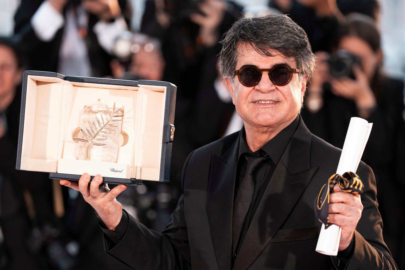 Jafar Panahi doesn't want to be called a hero. He just wants to make films | iNFOnews.ca Jafar Panahi doesn't want to be called a hero. He just wants to make films | iNFOnews.ca