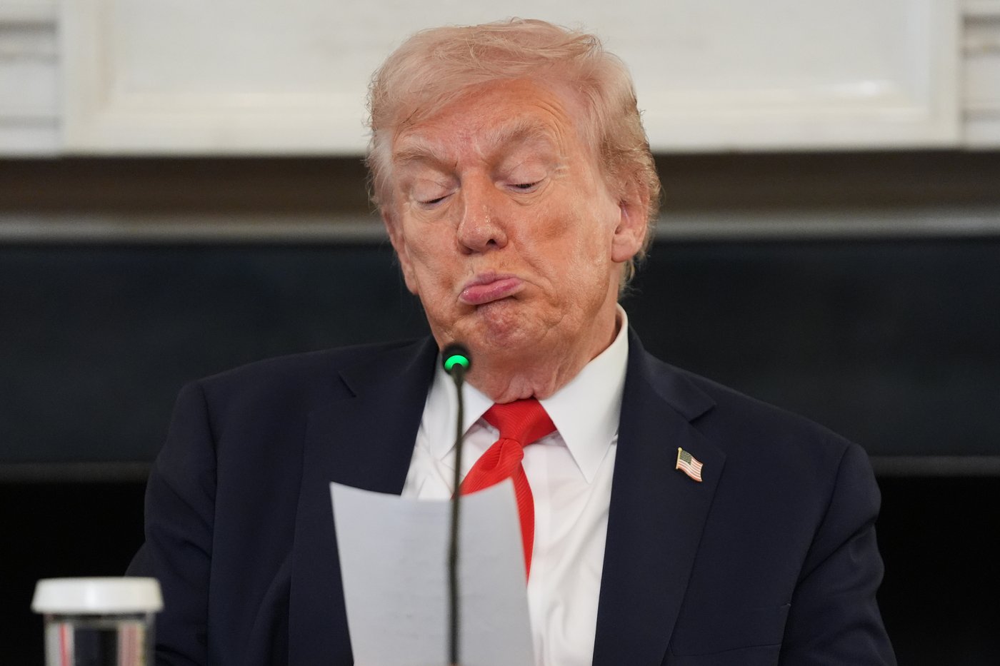 AP photos show Rubio's urgent note to Trump before announcement of Mideast peace deal | iNFOnews.ca AP photos show Rubio's urgent note to Trump before announcement of Mideast peace deal | iNFOnews.ca