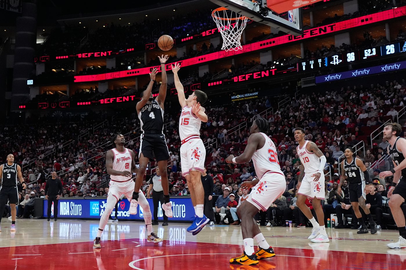 Wembanyama scores 28 points to lead Spurs past Rockets, 111-99 | iNFOnews.ca