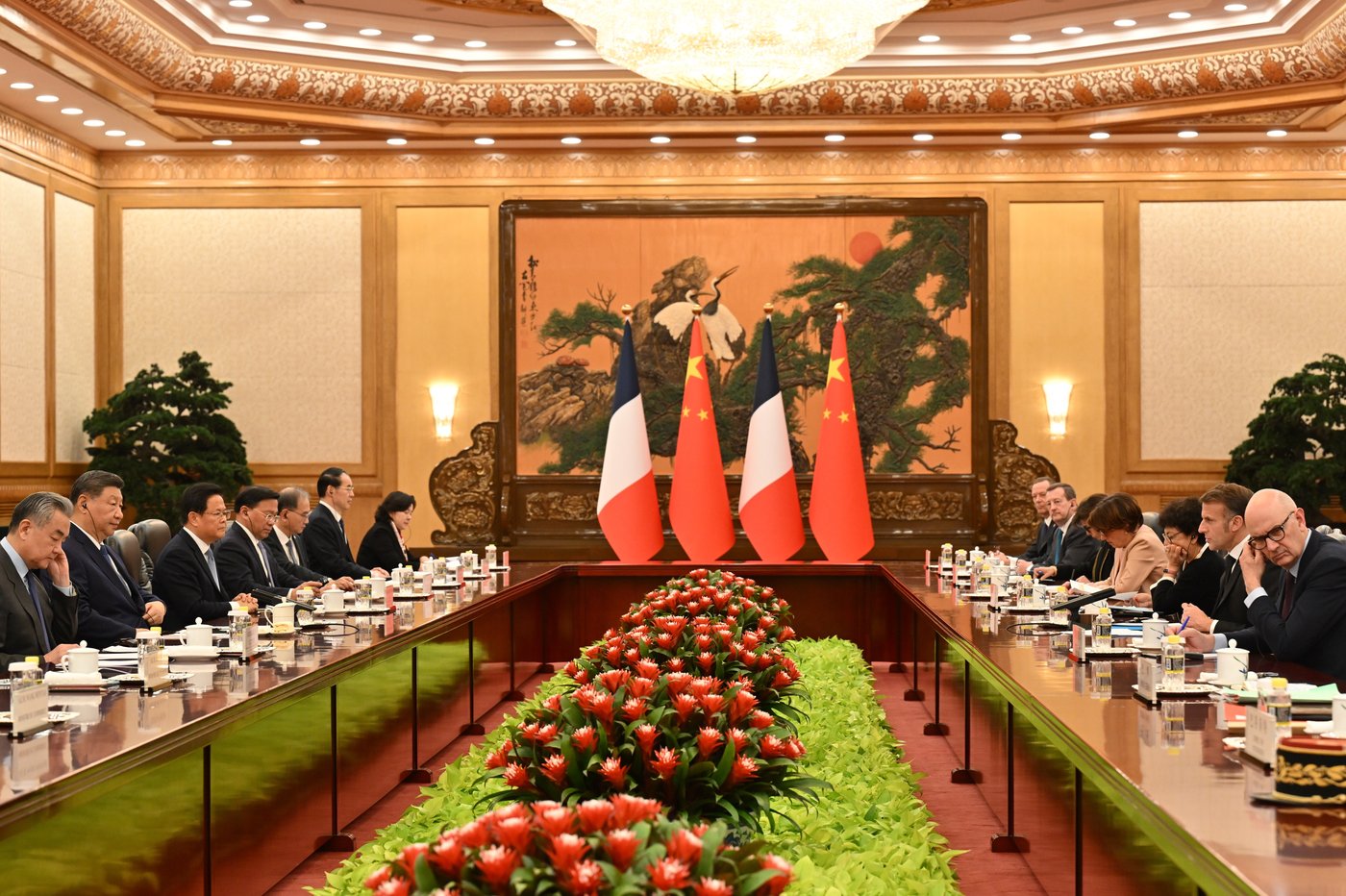 China's Xi and France's Macron pledge cooperation on global crises and trade | iNFOnews.ca