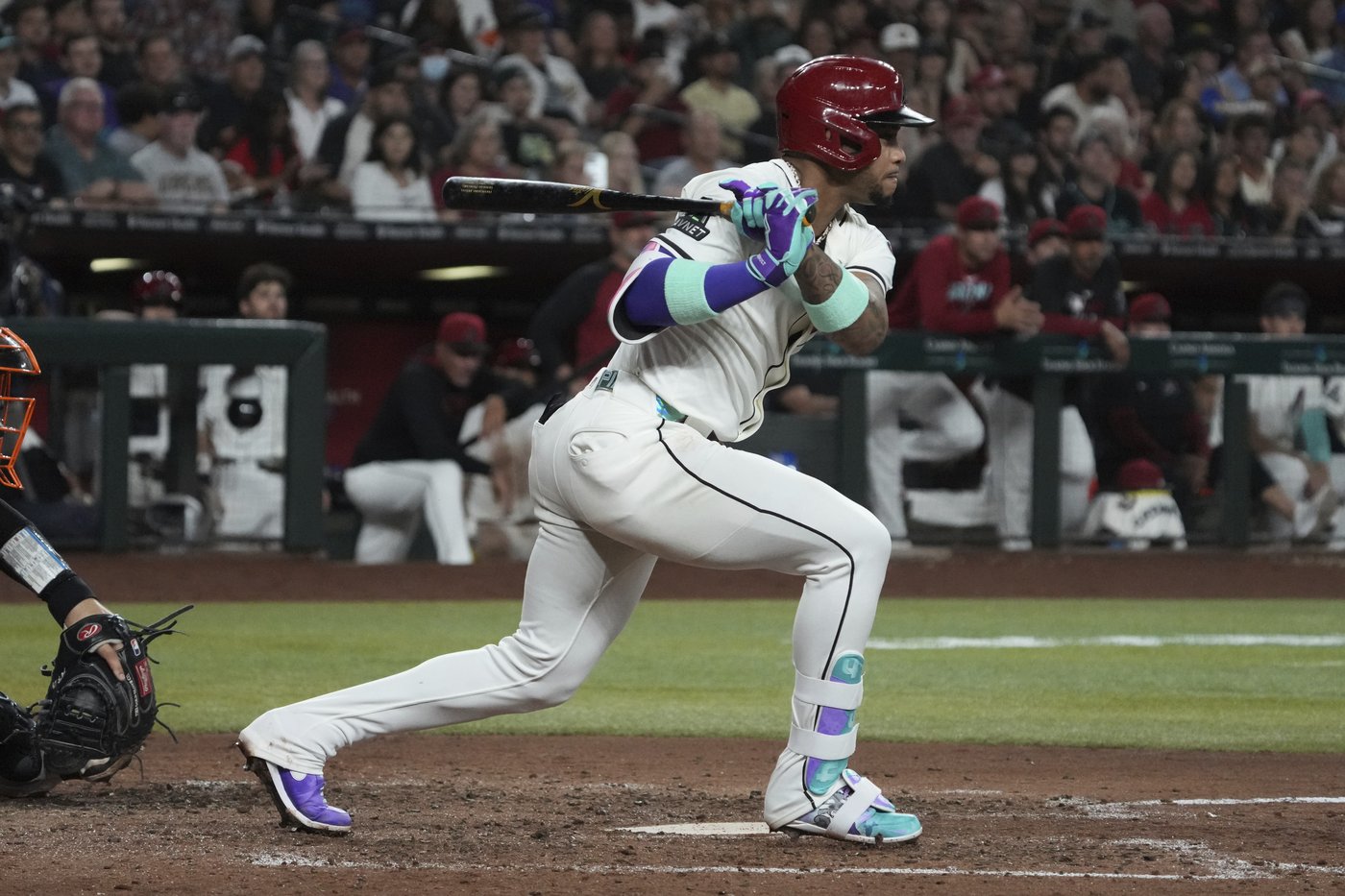 D-backs rally from early 4-run deficit and beat Giants 6-5 to keep pace in NL playoff race | iNFOnews.ca