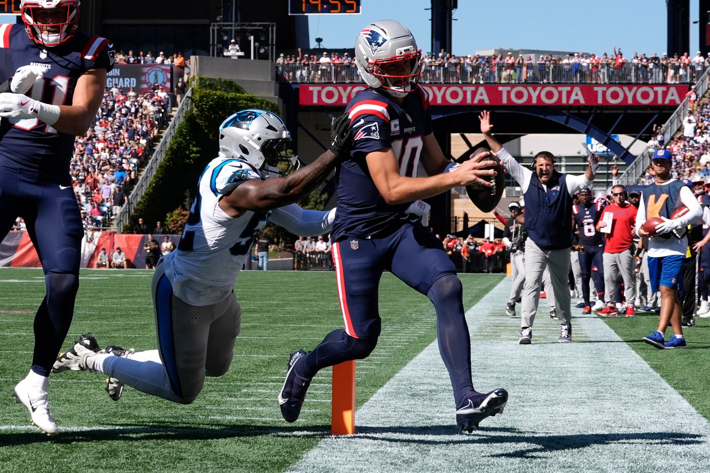 Marcus Jones' 87-yard punt return TD sparks Patriots offense in 42-13 romp over Panthers | iNFOnews.ca